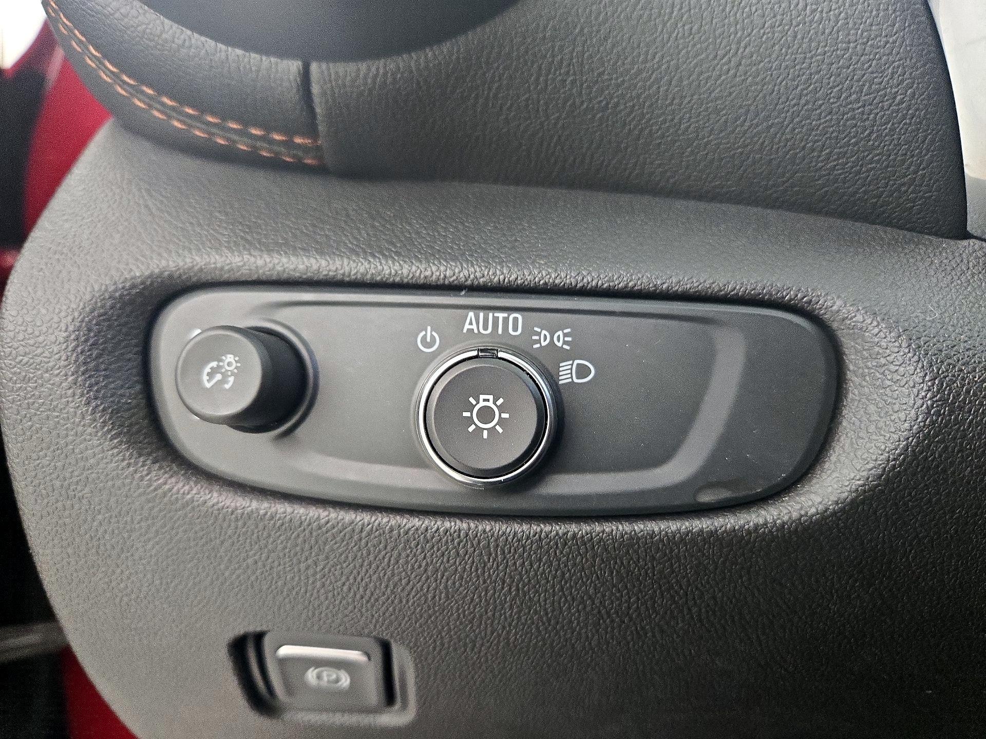 Thumbnail: 2020 Chevrolet Blazer - 13