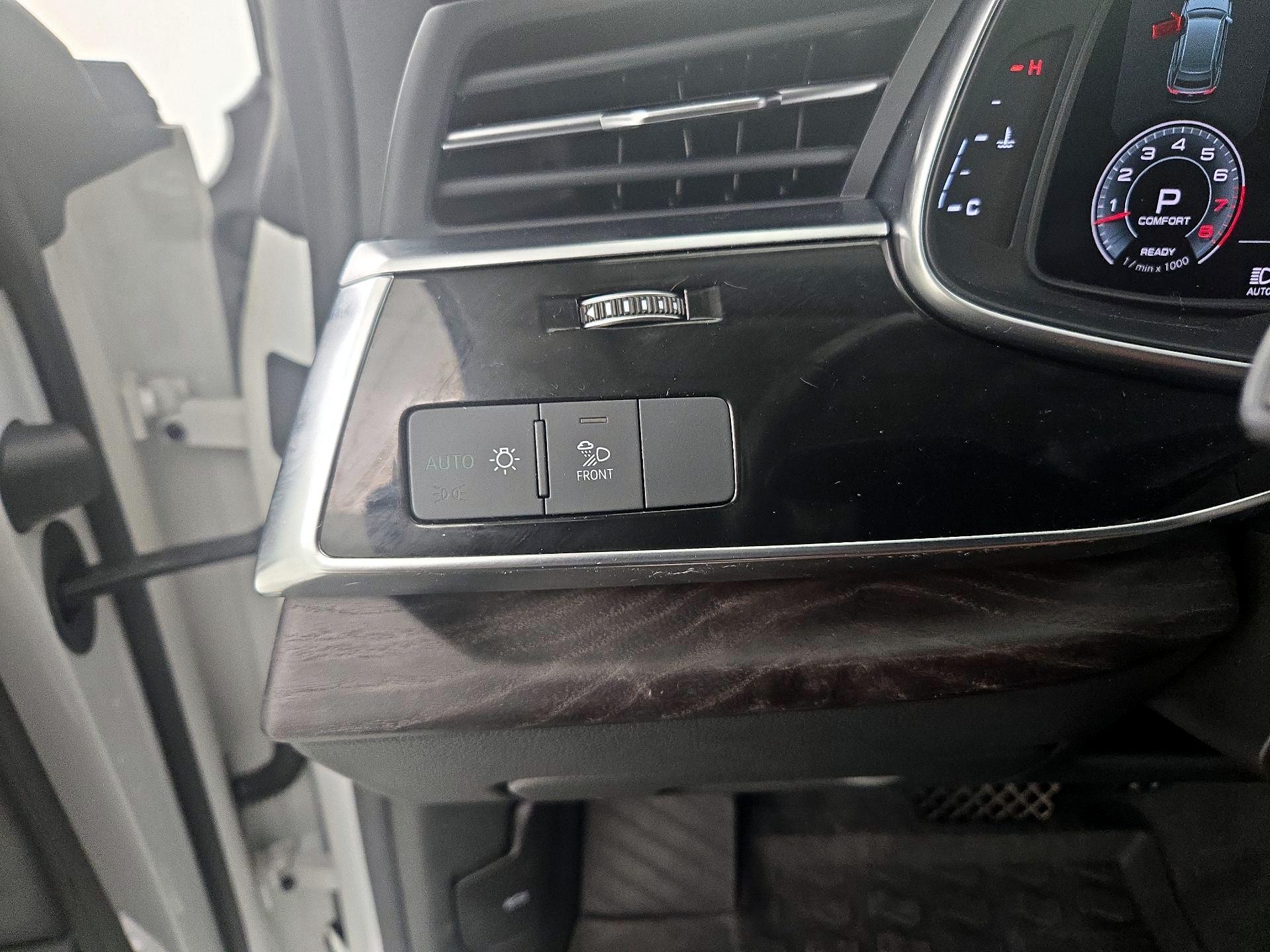 Thumbnail: 2023 Audi Q8 - 13