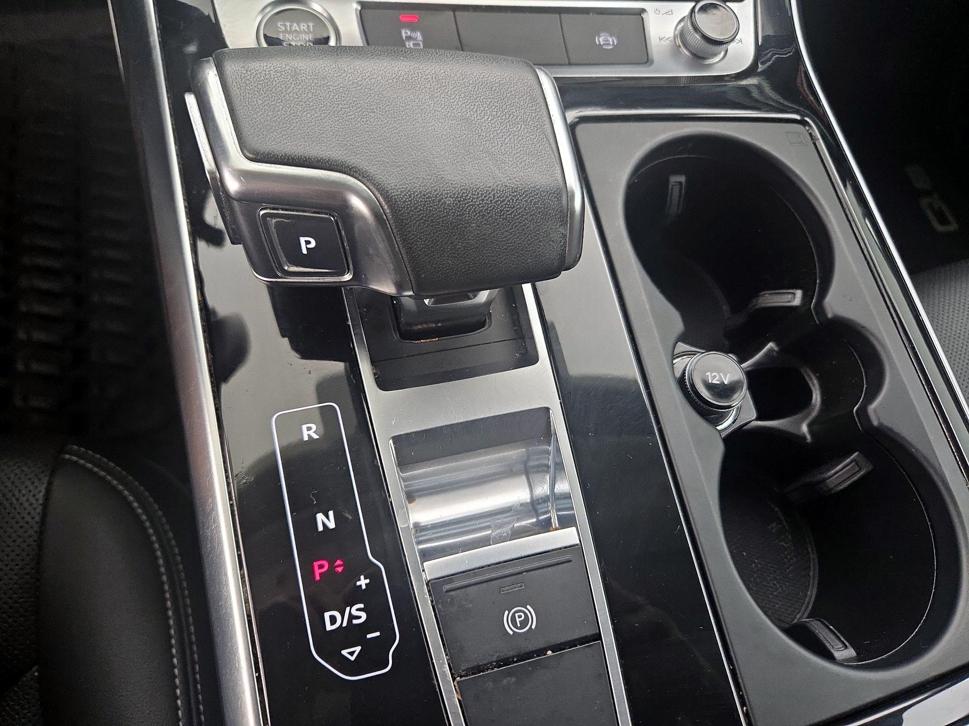 Thumbnail: 2023 Audi Q8 - 18