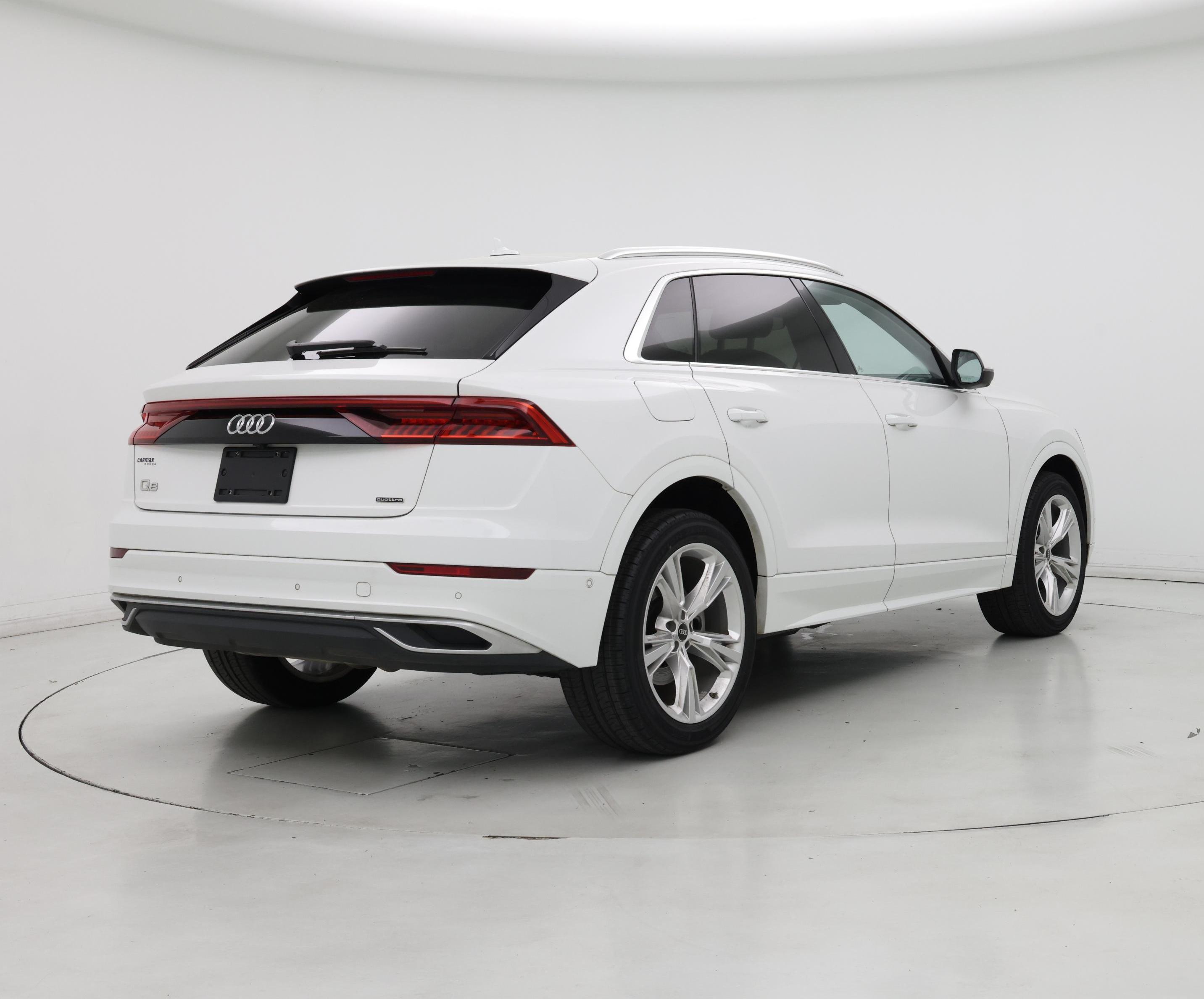 Thumbnail: 2023 Audi Q8 - 8