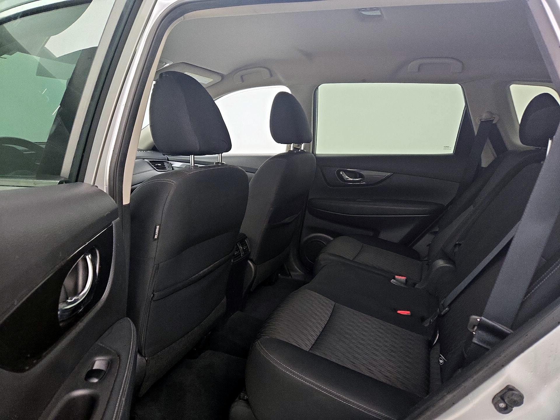 Thumbnail: 2019 Nissan Rogue - 19