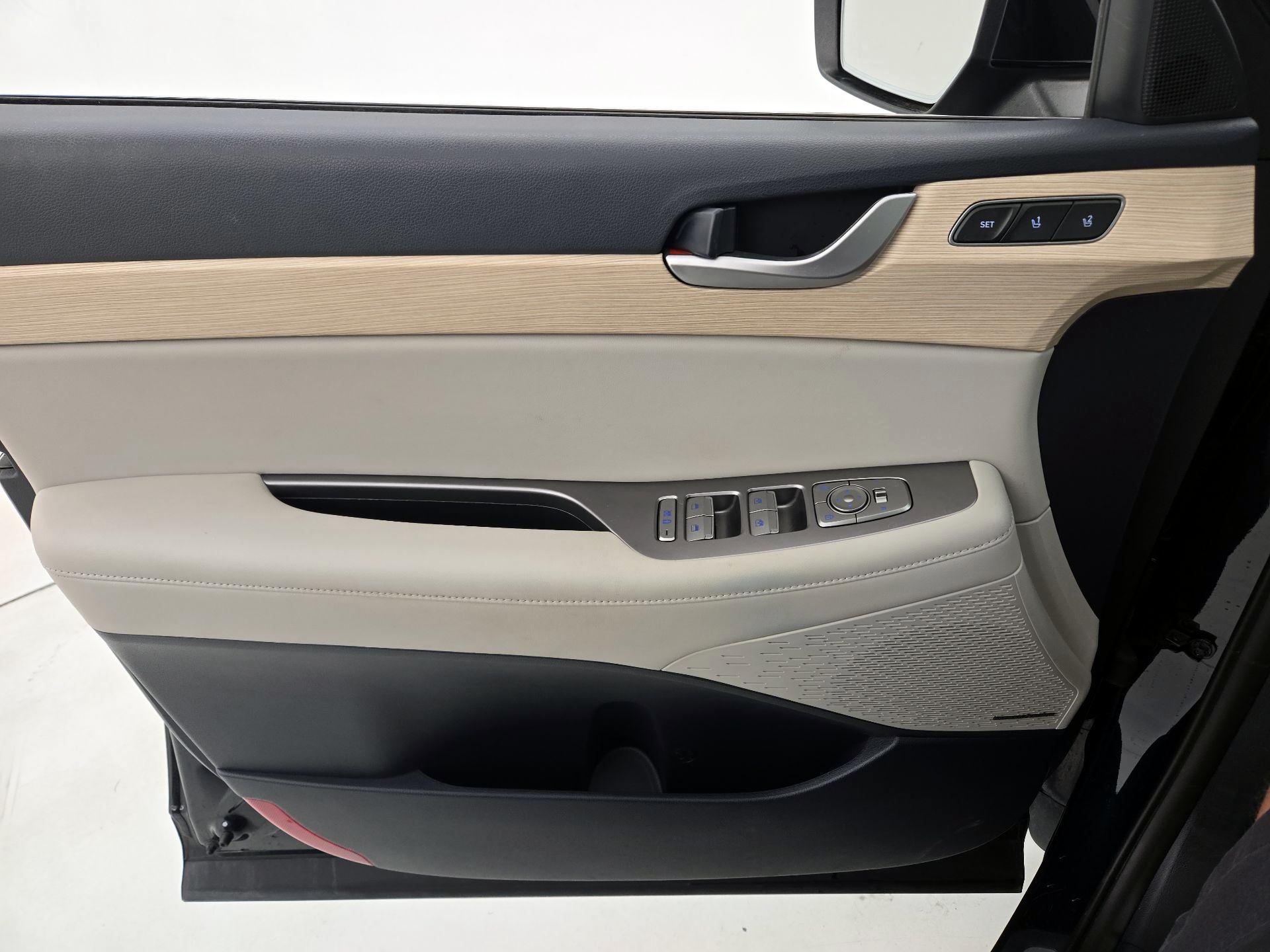 Thumbnail: 2023 Hyundai Palisade - 12