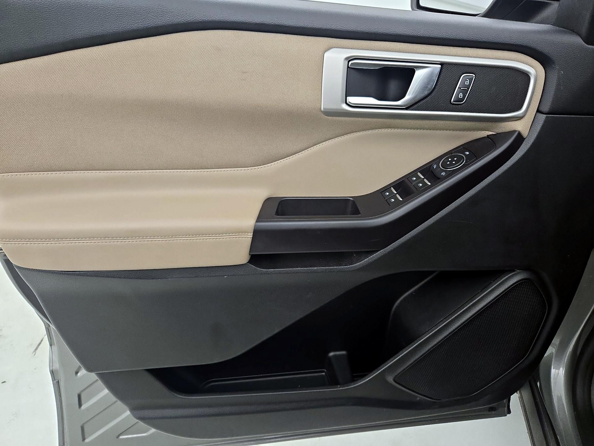 Thumbnail: 2020 Ford Explorer - 12