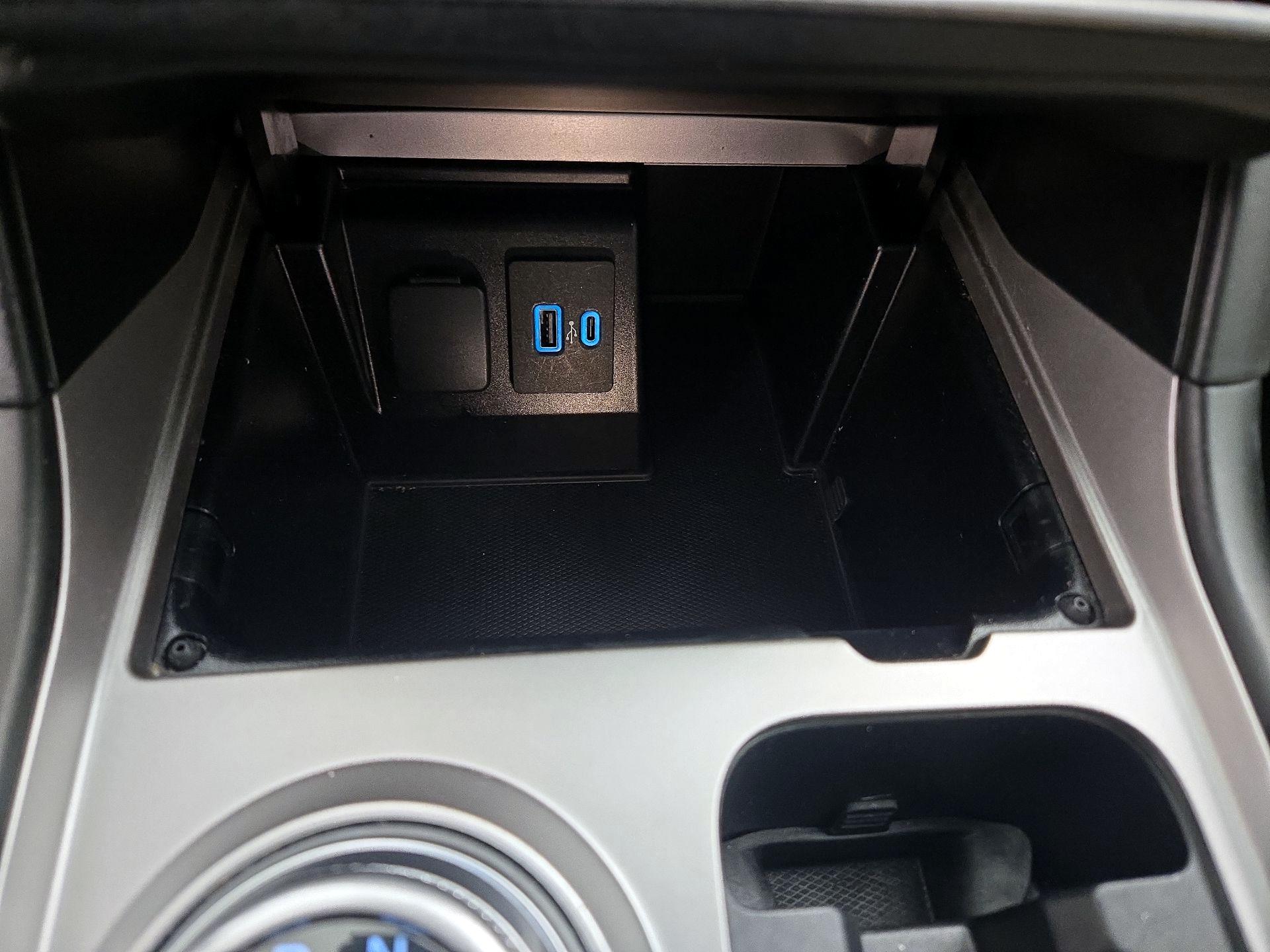 Thumbnail: 2020 Ford Explorer - 18