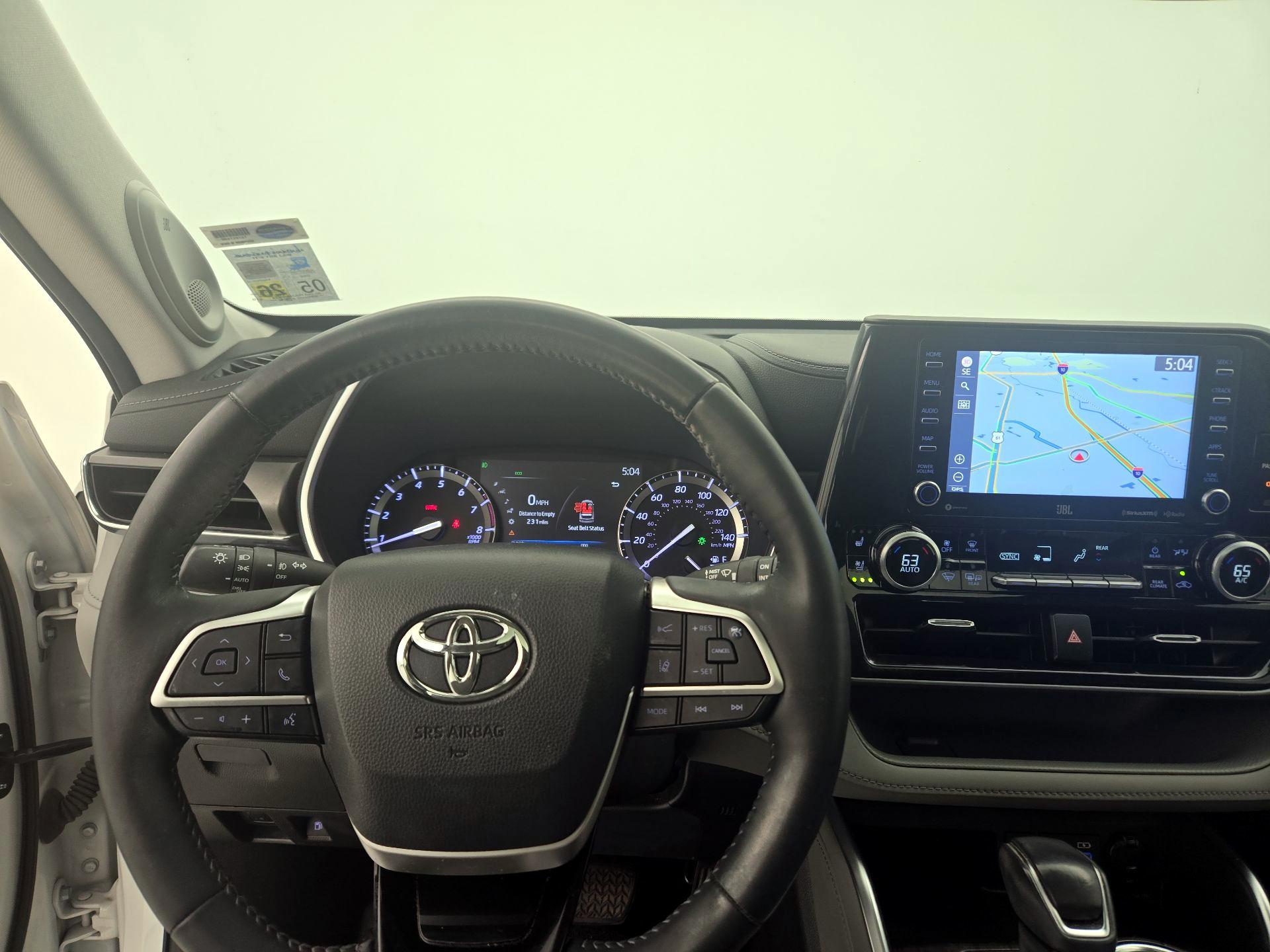 Thumbnail: 2022 Toyota Highlander - 10