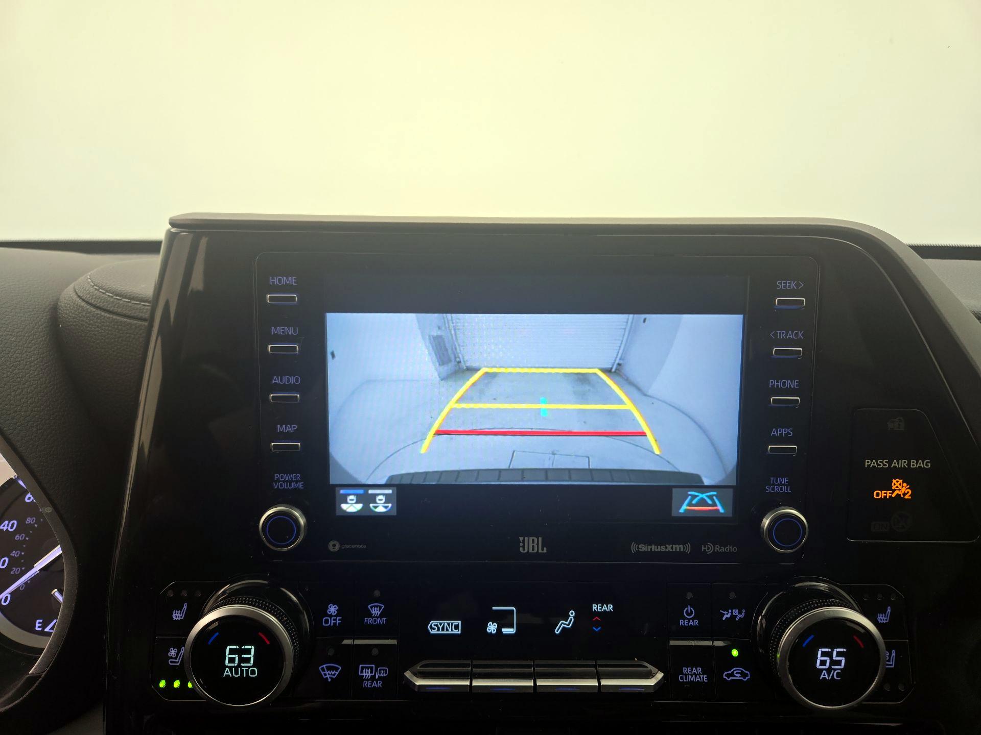 Thumbnail: 2022 Toyota Highlander - 15