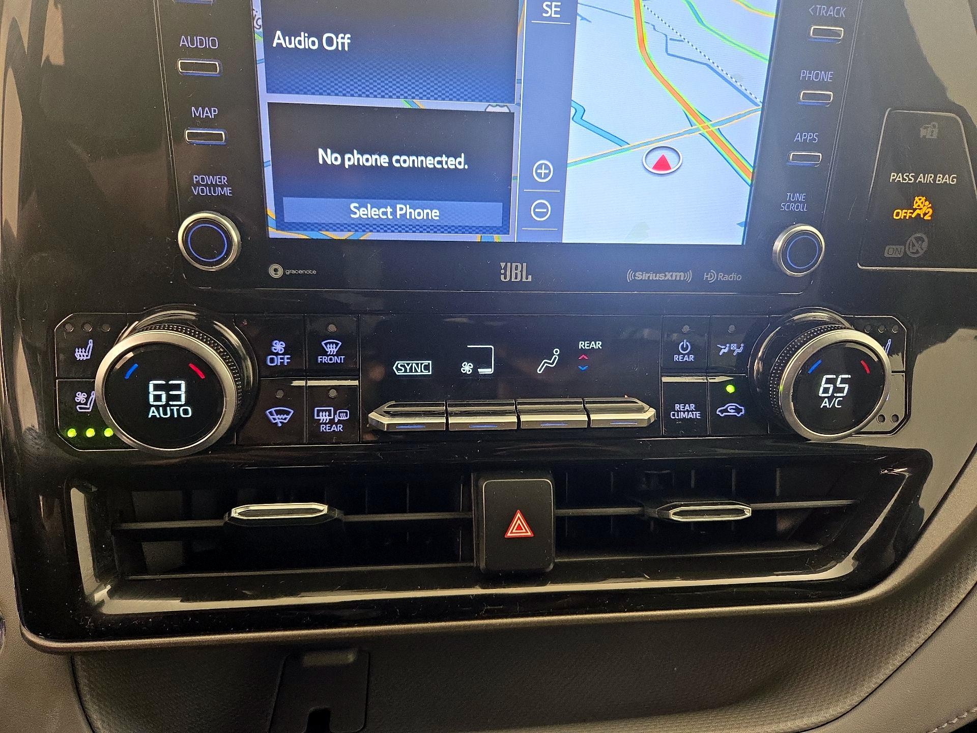 Thumbnail: 2022 Toyota Highlander - 17