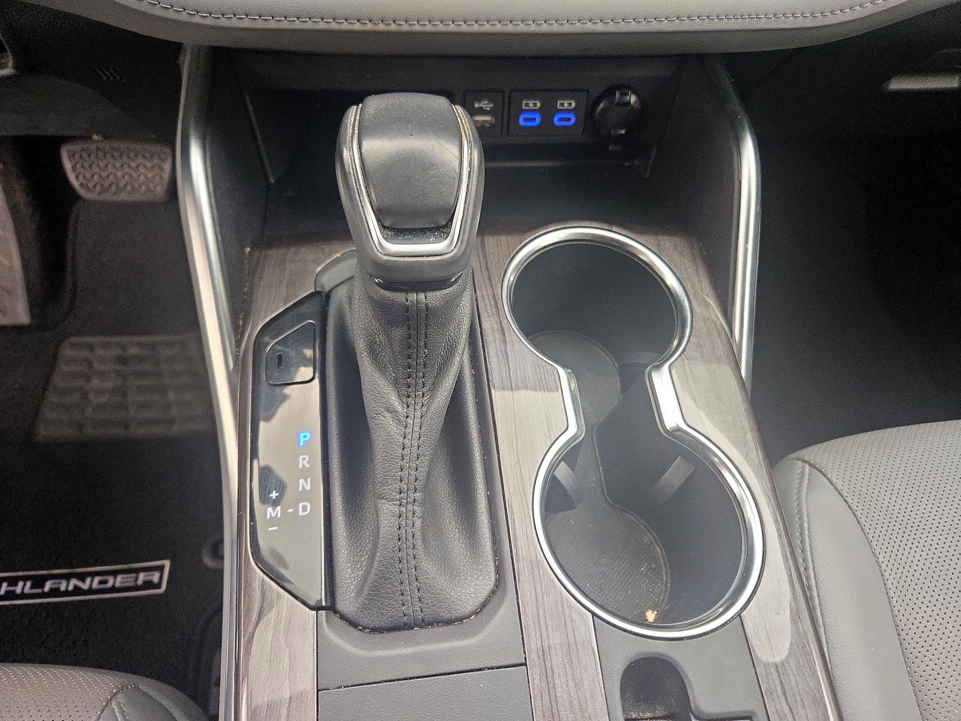 Thumbnail: 2022 Toyota Highlander - 18