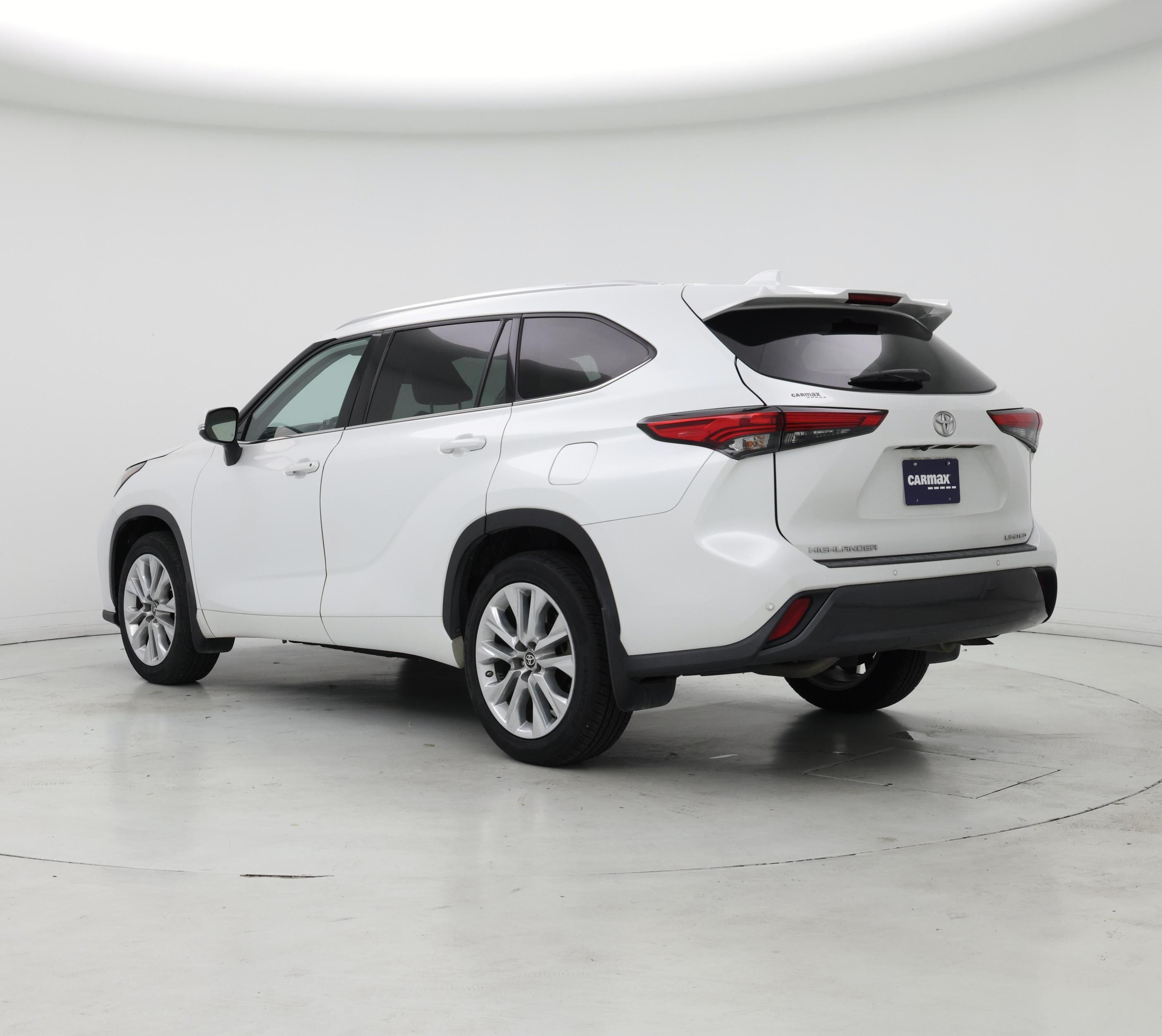 Thumbnail: 2022 Toyota Highlander - 2