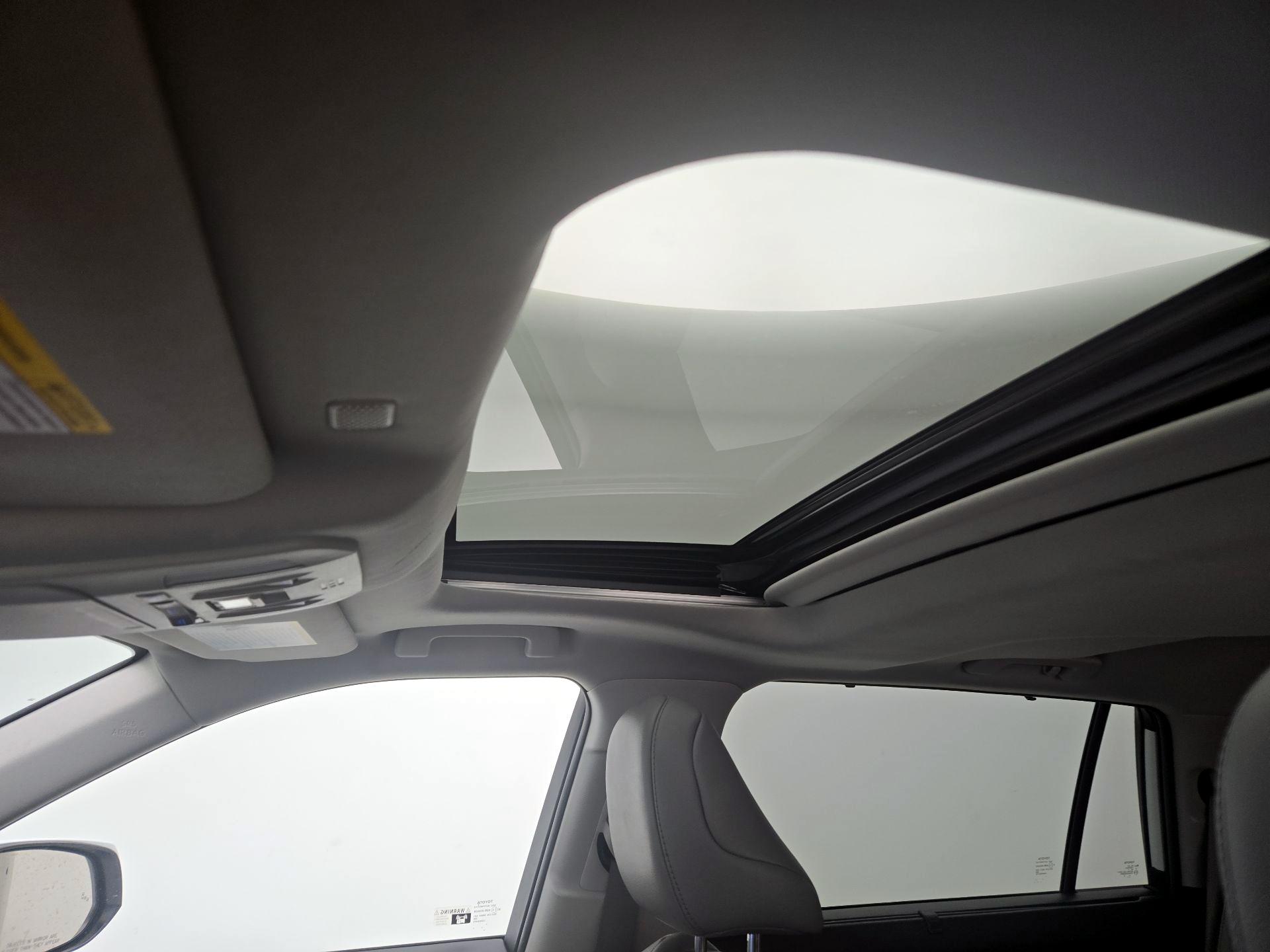 Thumbnail: 2022 Toyota Highlander - 20