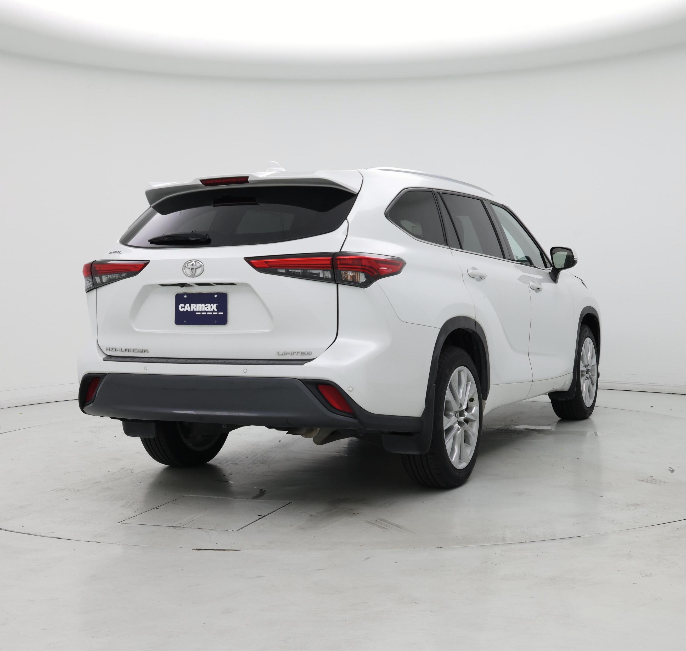 Thumbnail: 2022 Toyota Highlander - 8