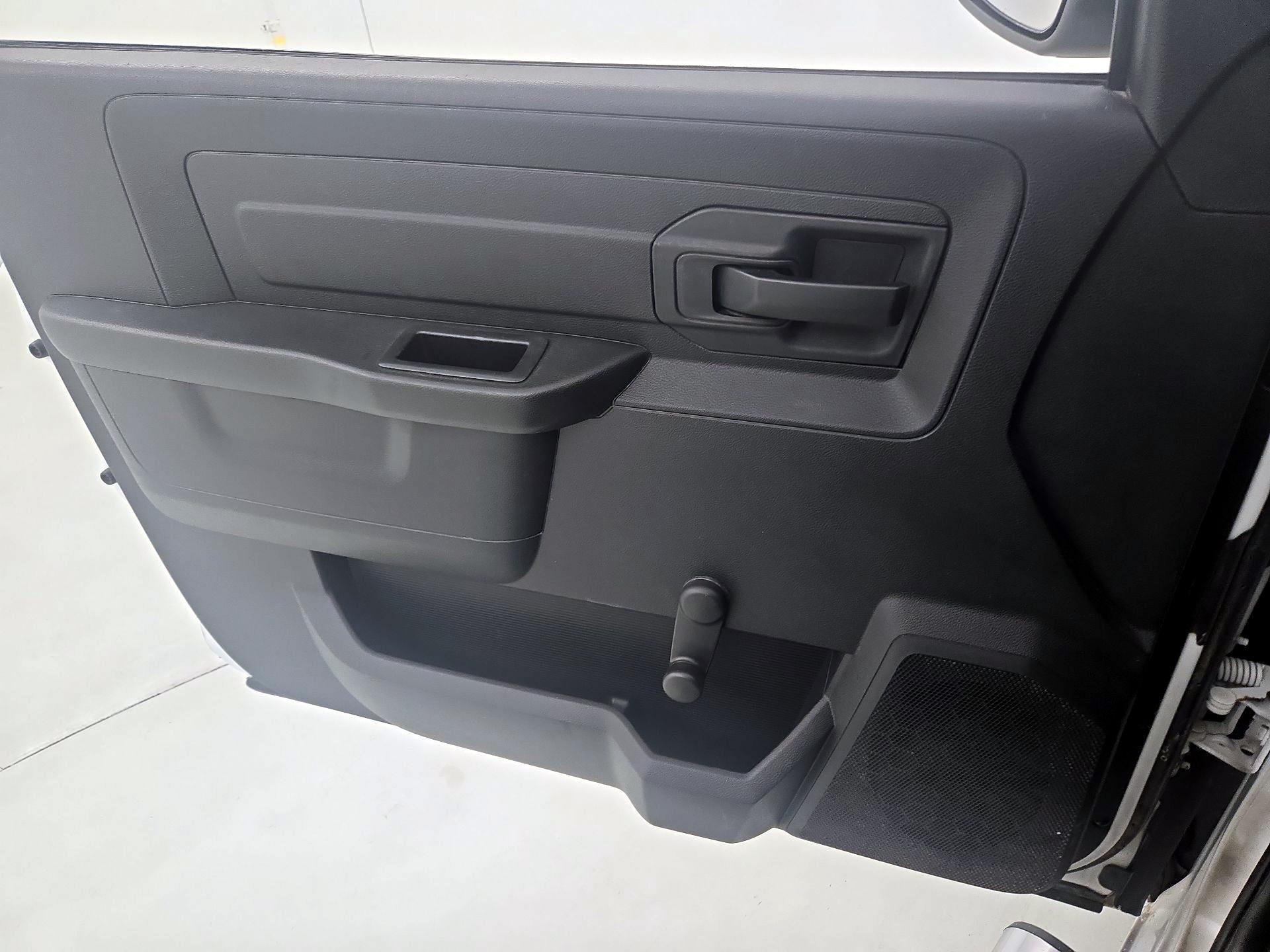 Thumbnail: 2020 RAM 1500 Classic - 12