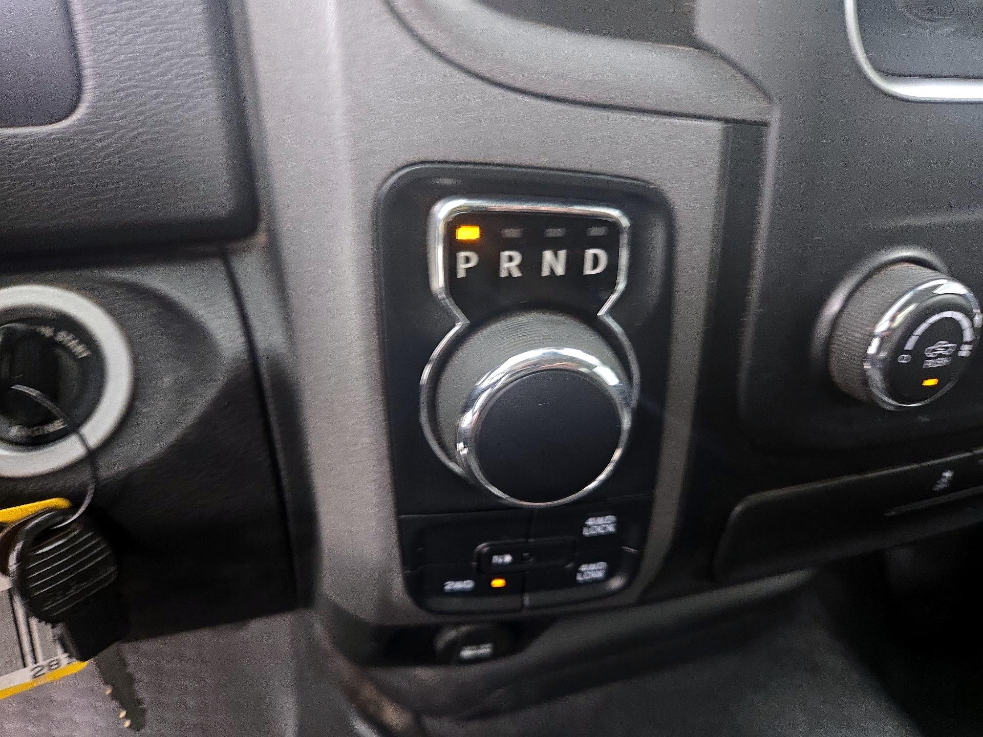 Thumbnail: 2020 RAM 1500 Classic - 17