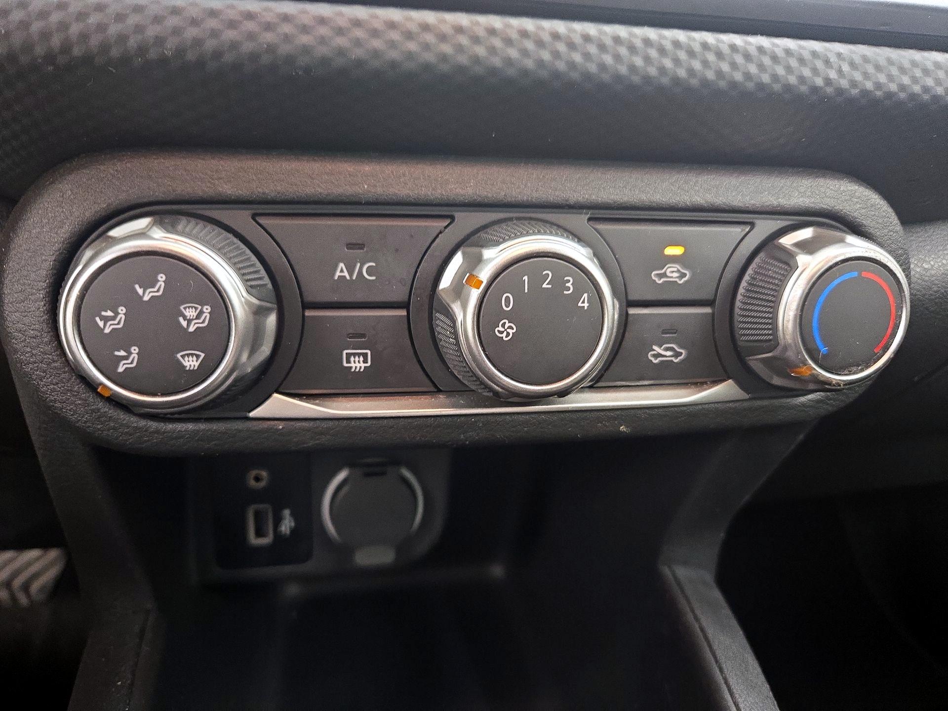 Thumbnail: 2025 Nissan Kicks - 16