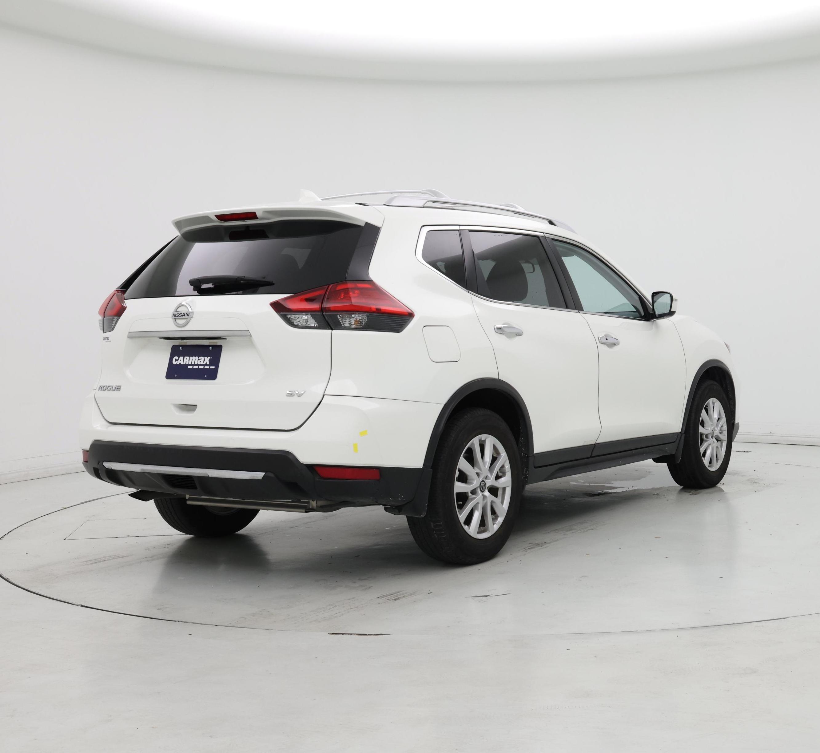Thumbnail: 2017 Nissan Rogue - 8