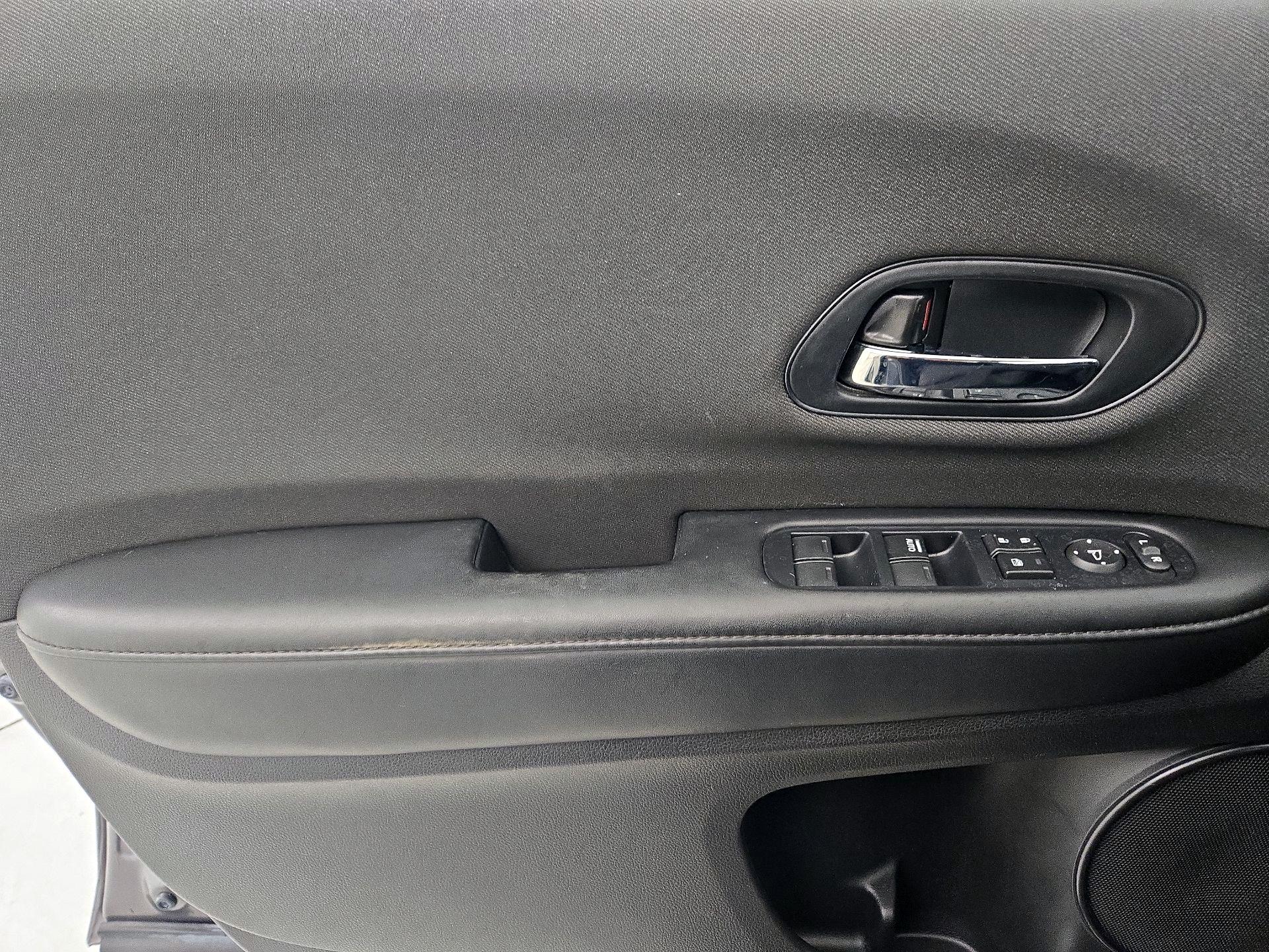 Thumbnail: 2019 Honda HR-V - 12