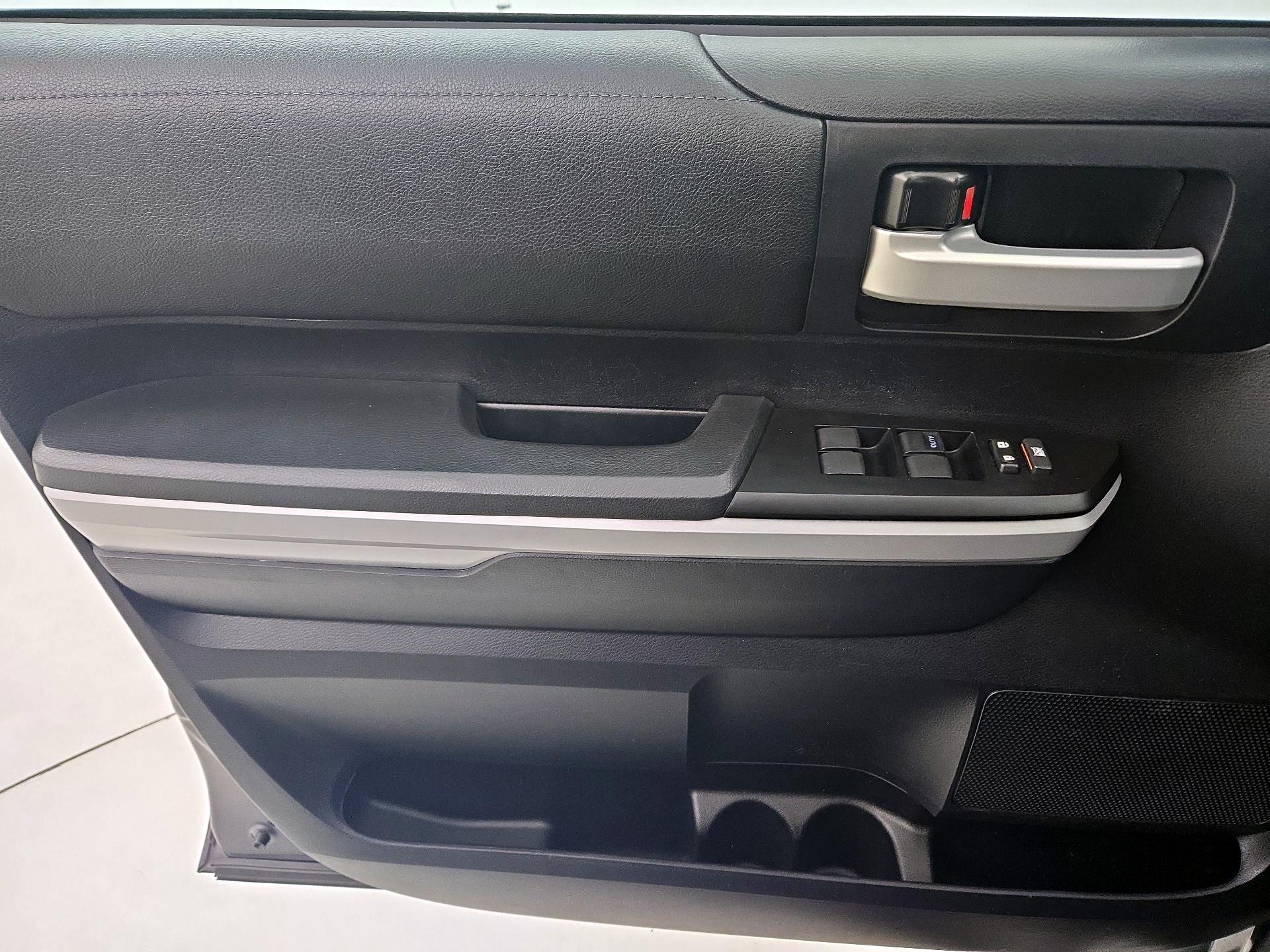 Thumbnail: 2018 Toyota Tundra - 12