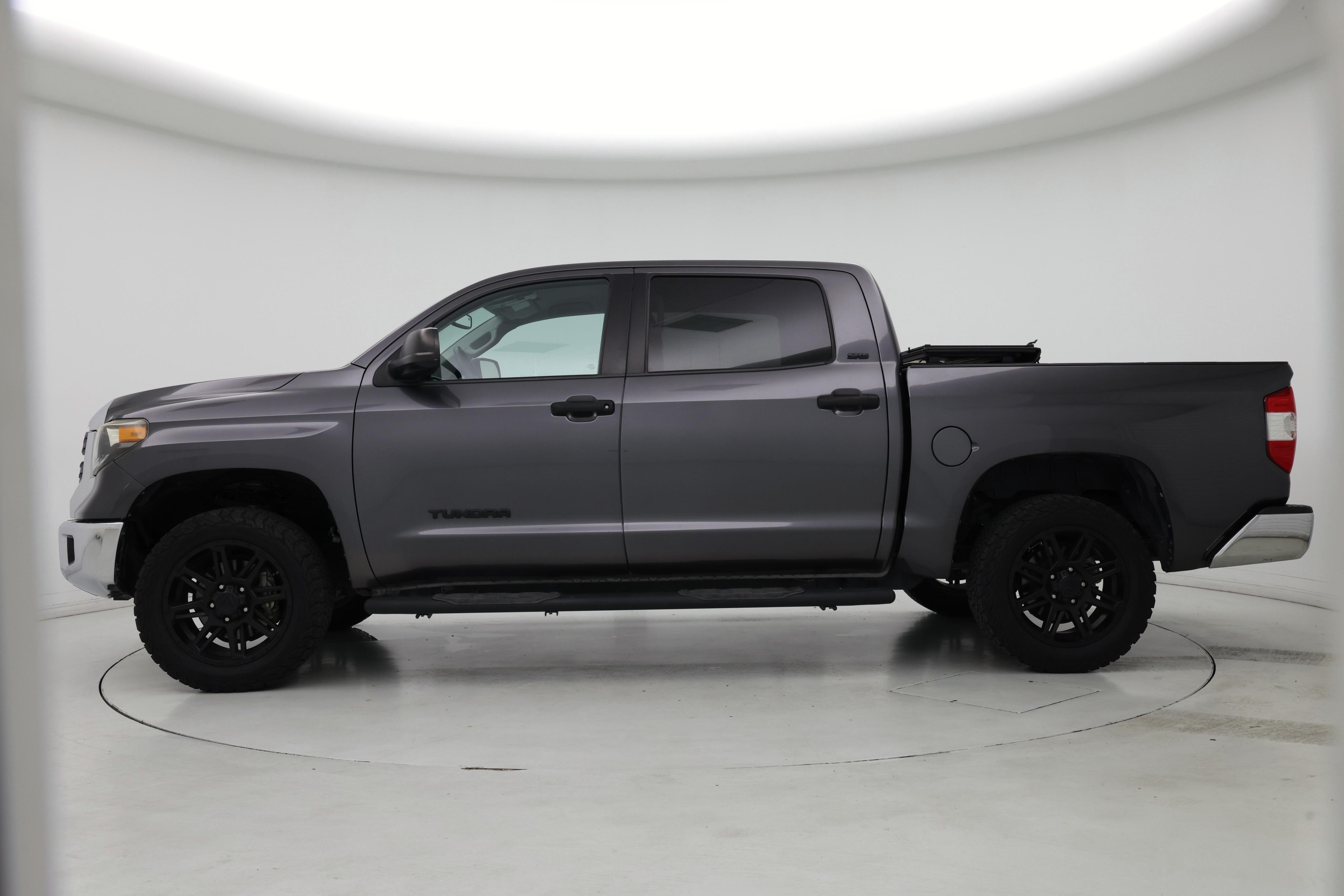 Thumbnail: 2018 Toyota Tundra - 3