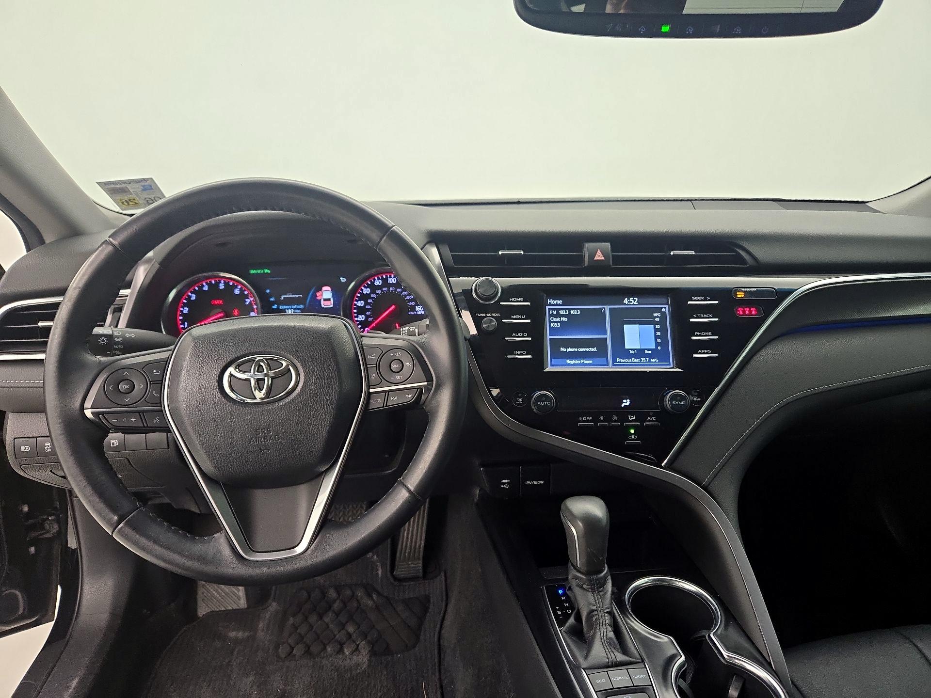 Thumbnail: 2018 Toyota Camry - 10