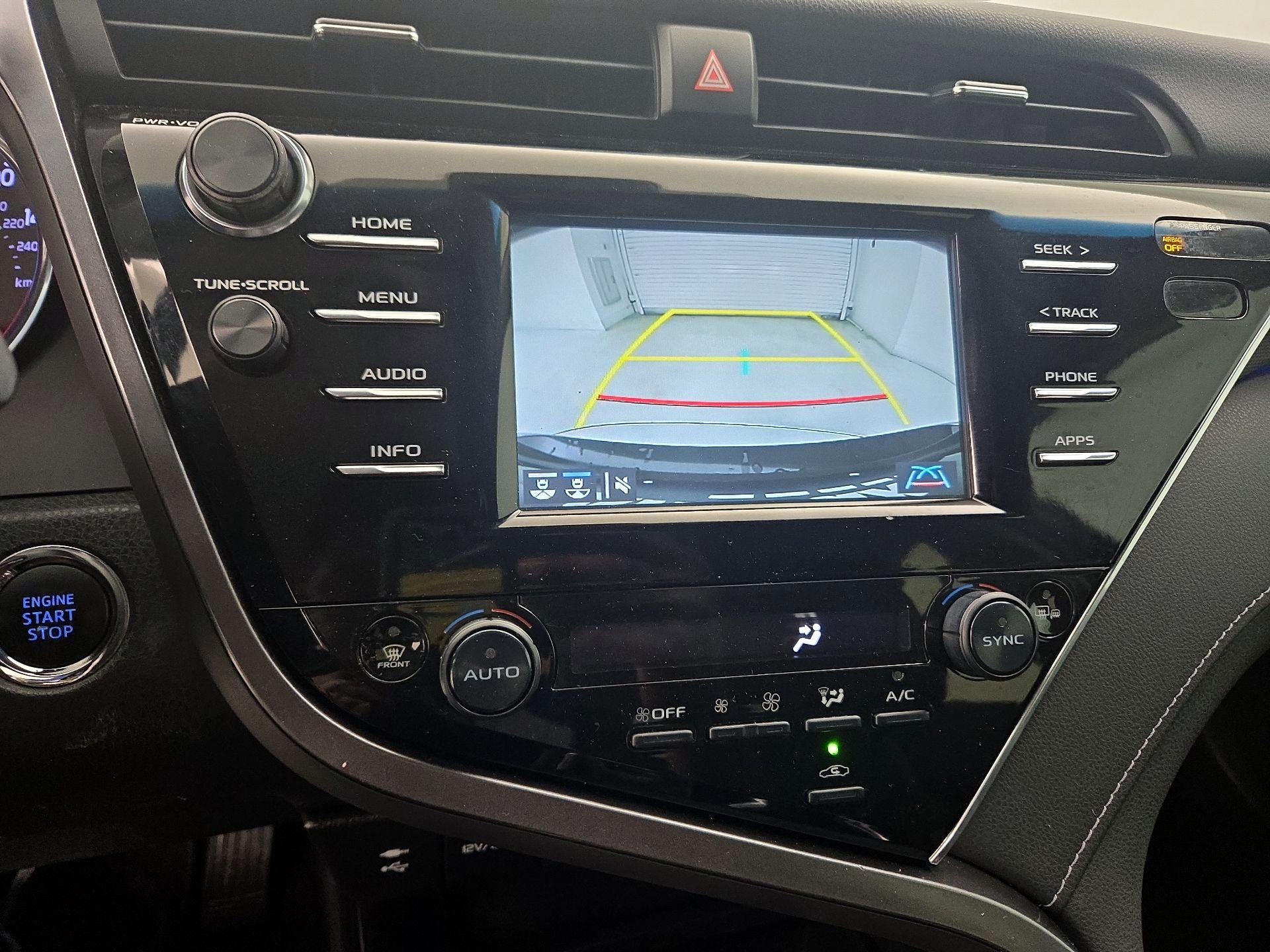 Thumbnail: 2018 Toyota Camry - 14