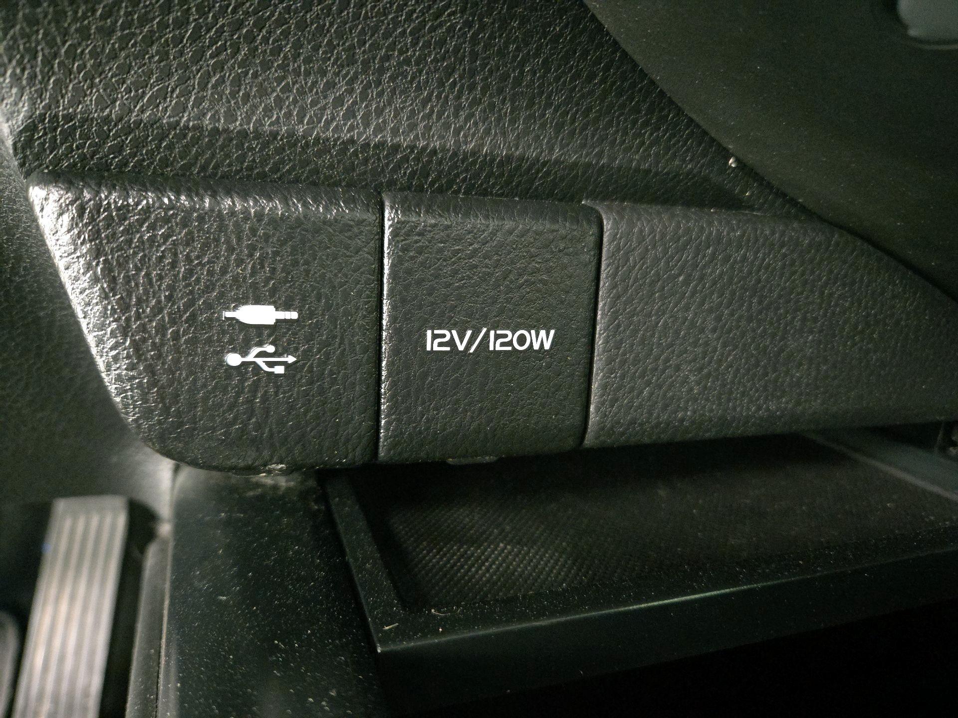 Thumbnail: 2018 Toyota Camry - 18