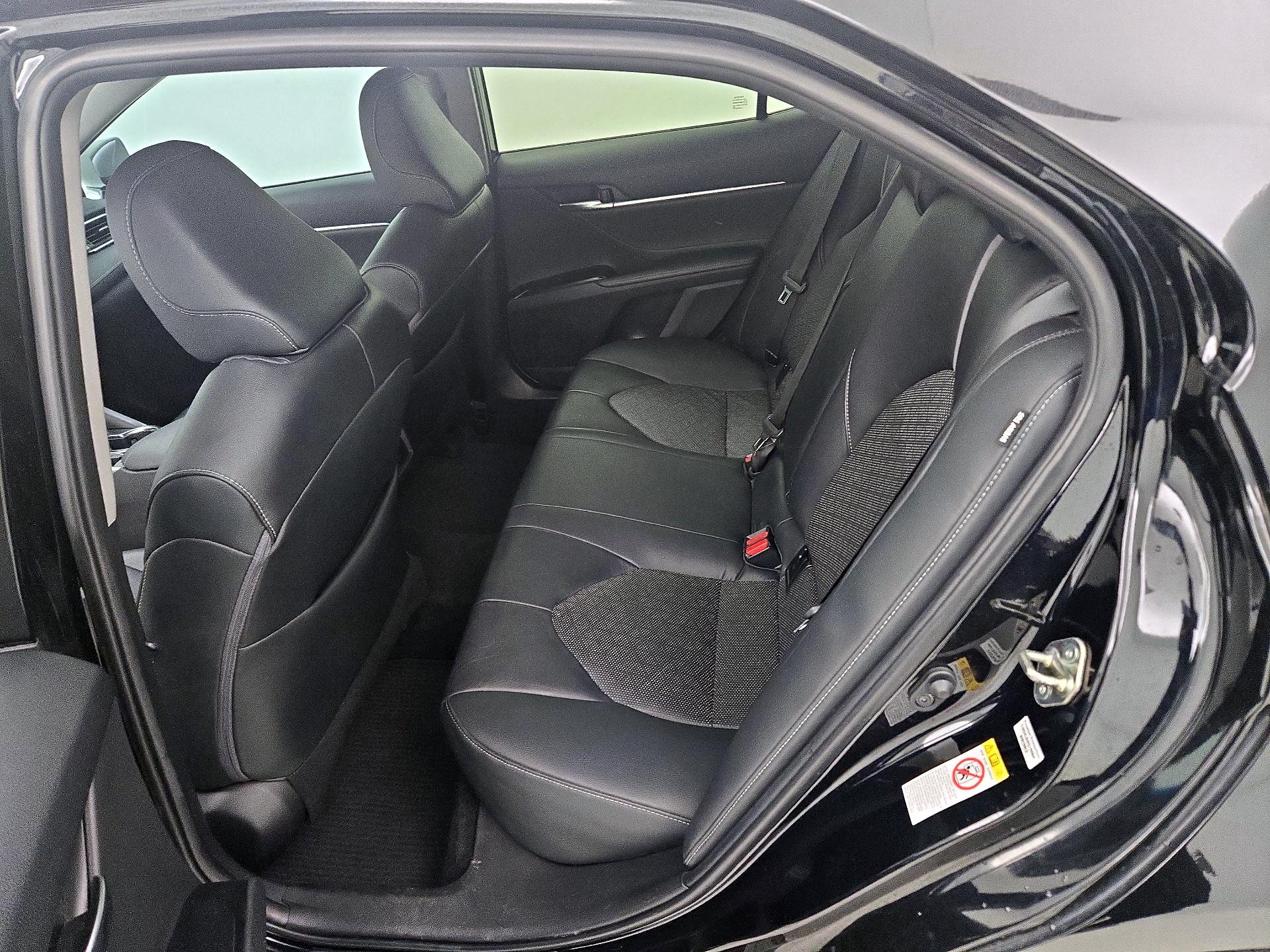 Thumbnail: 2018 Toyota Camry - 19