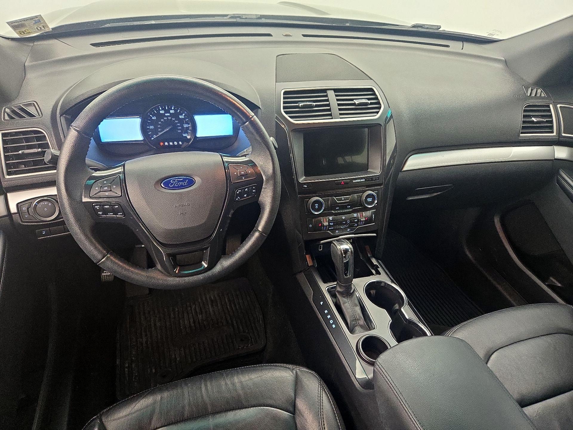 Thumbnail: 2017 Ford Explorer - 9