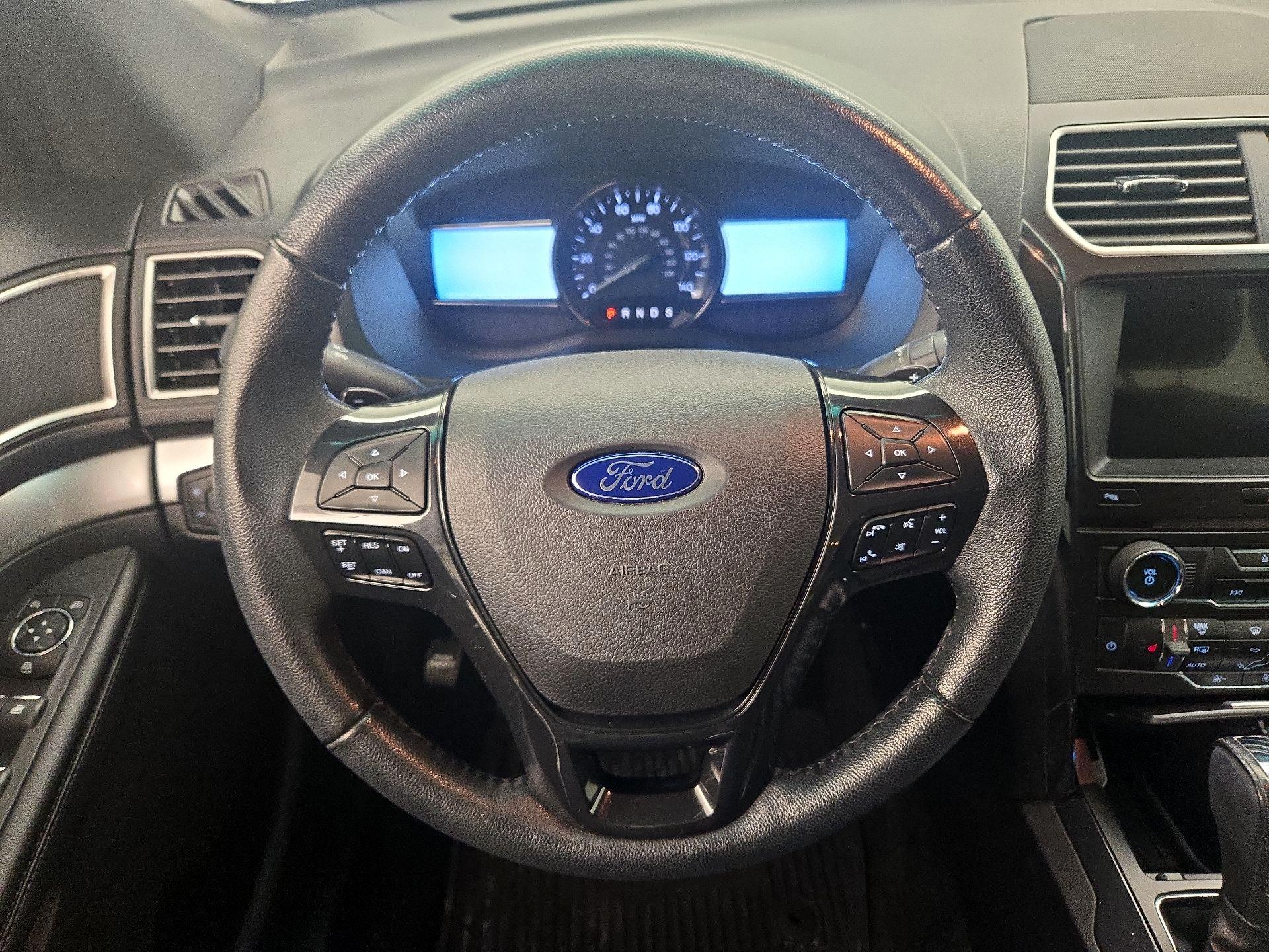 Thumbnail: 2017 Ford Explorer - 10