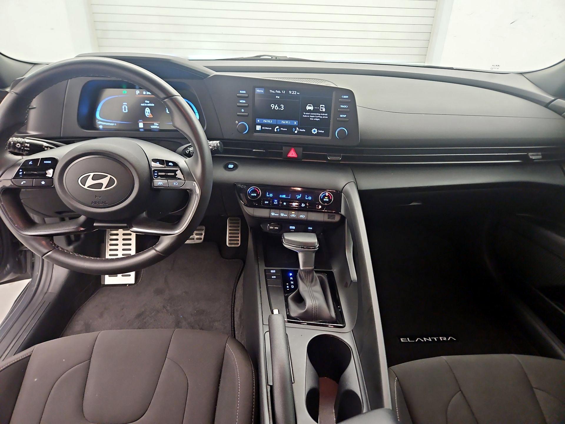 Thumbnail: 2025 Hyundai Elantra - 9