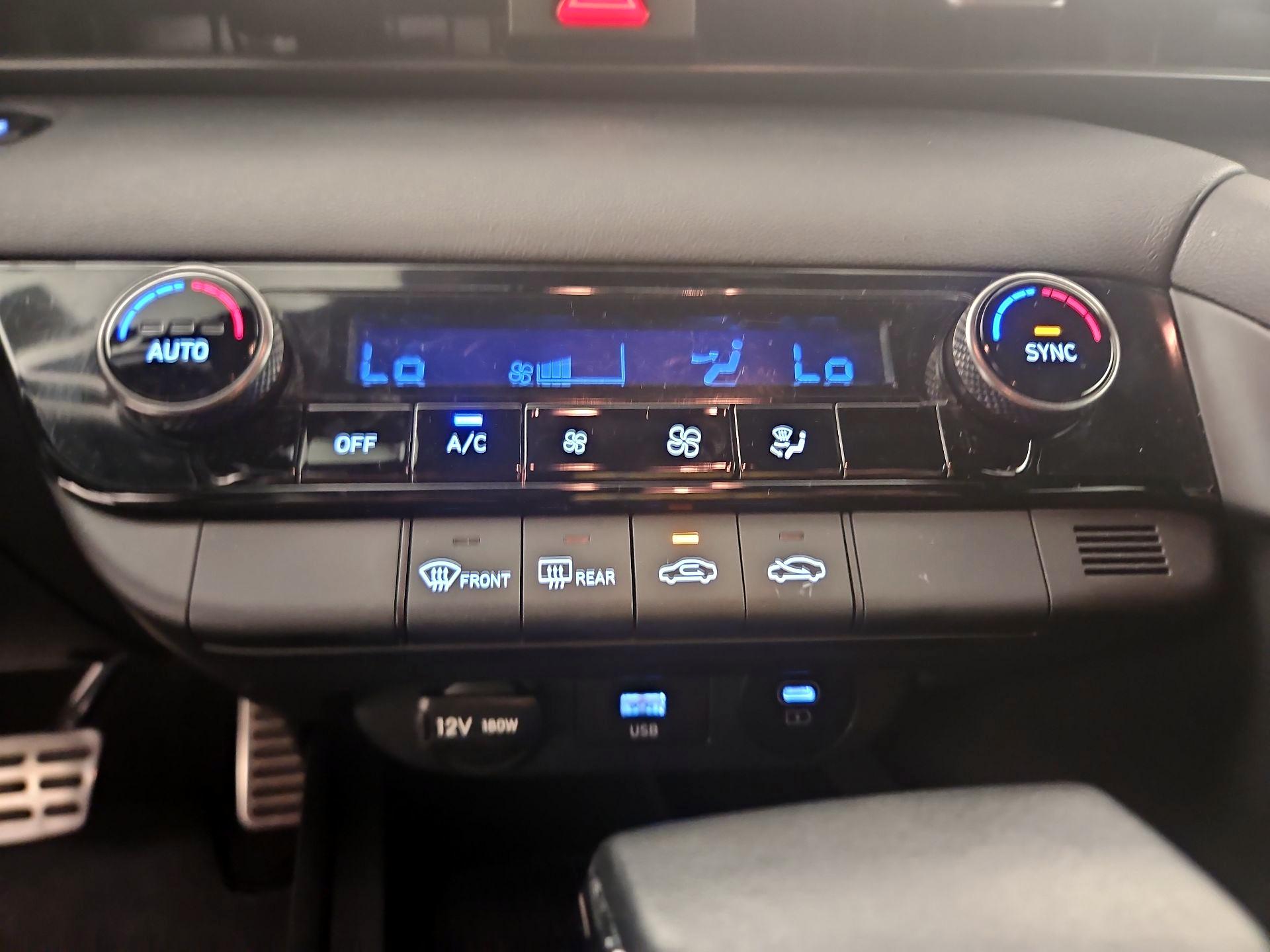 Thumbnail: 2025 Hyundai Elantra - 16