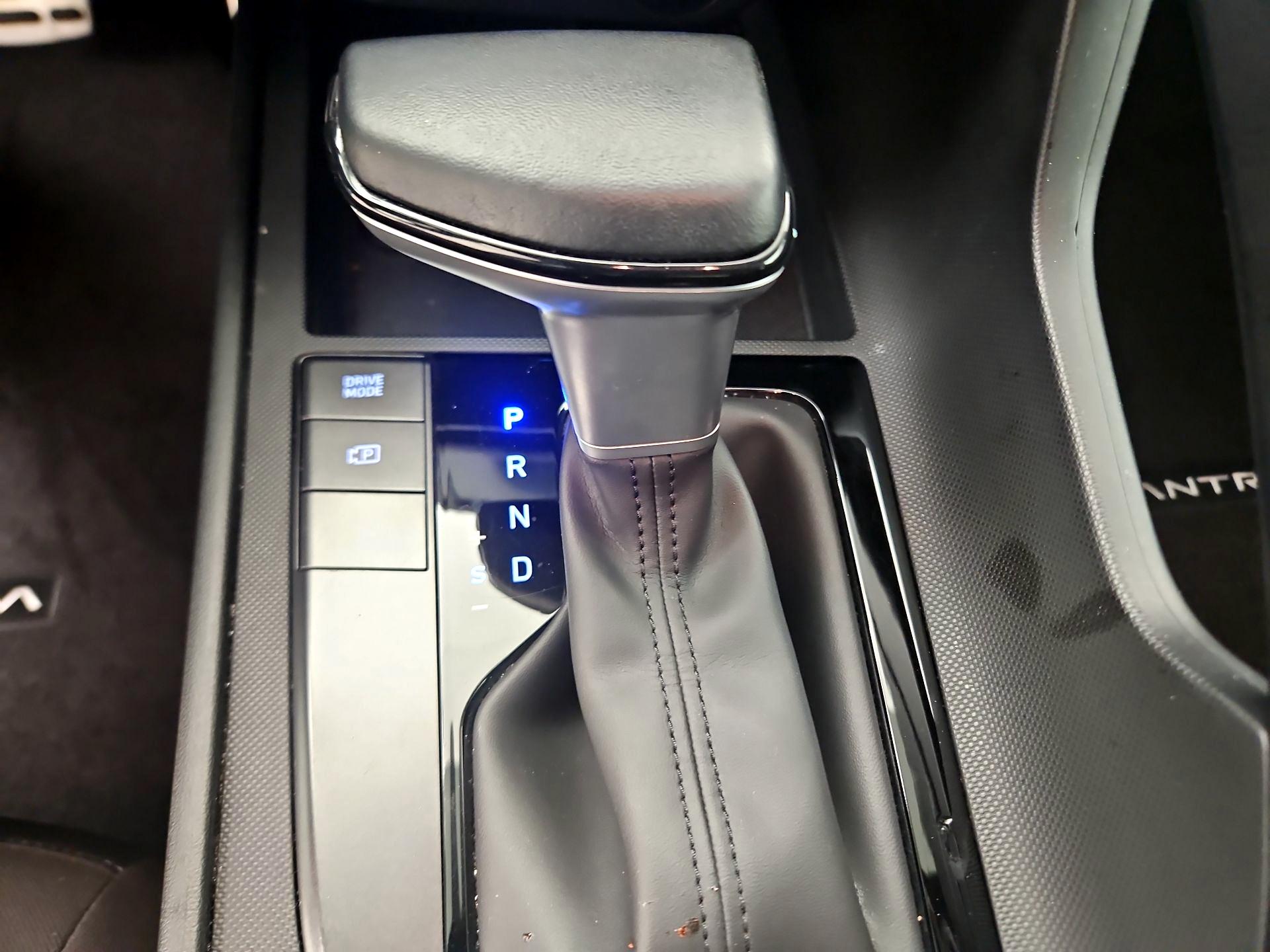 Thumbnail: 2025 Hyundai Elantra - 17