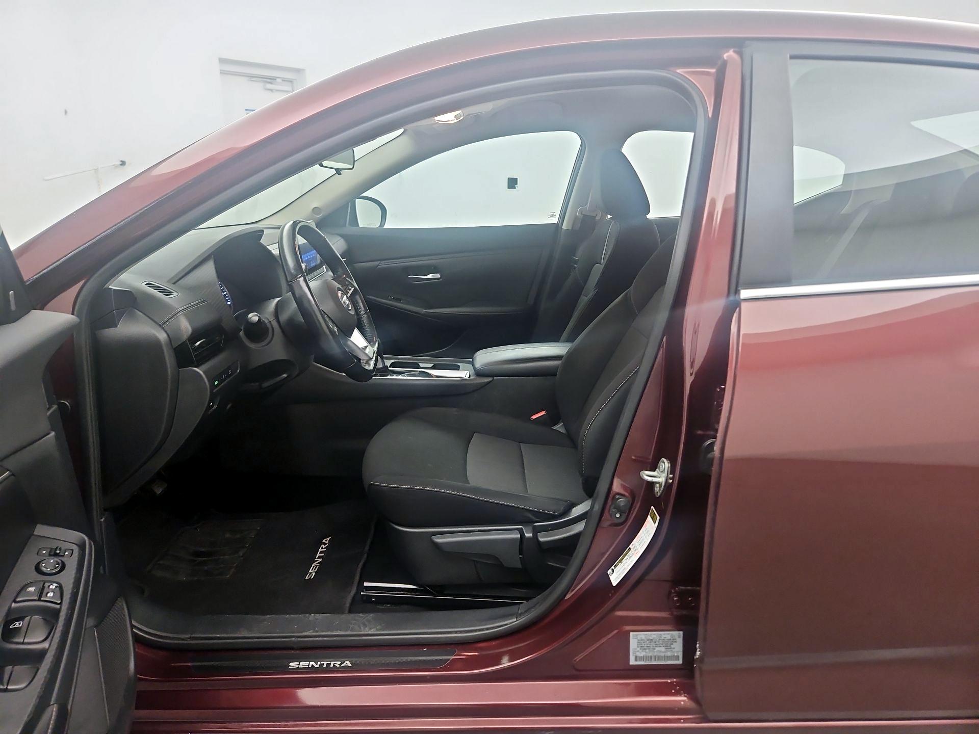 Thumbnail: 2022 Nissan Sentra - 9