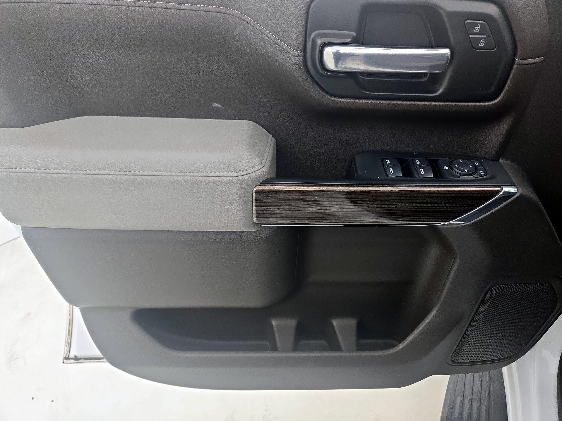 Thumbnail: 2021 Chevrolet Silverado 1500 - 12