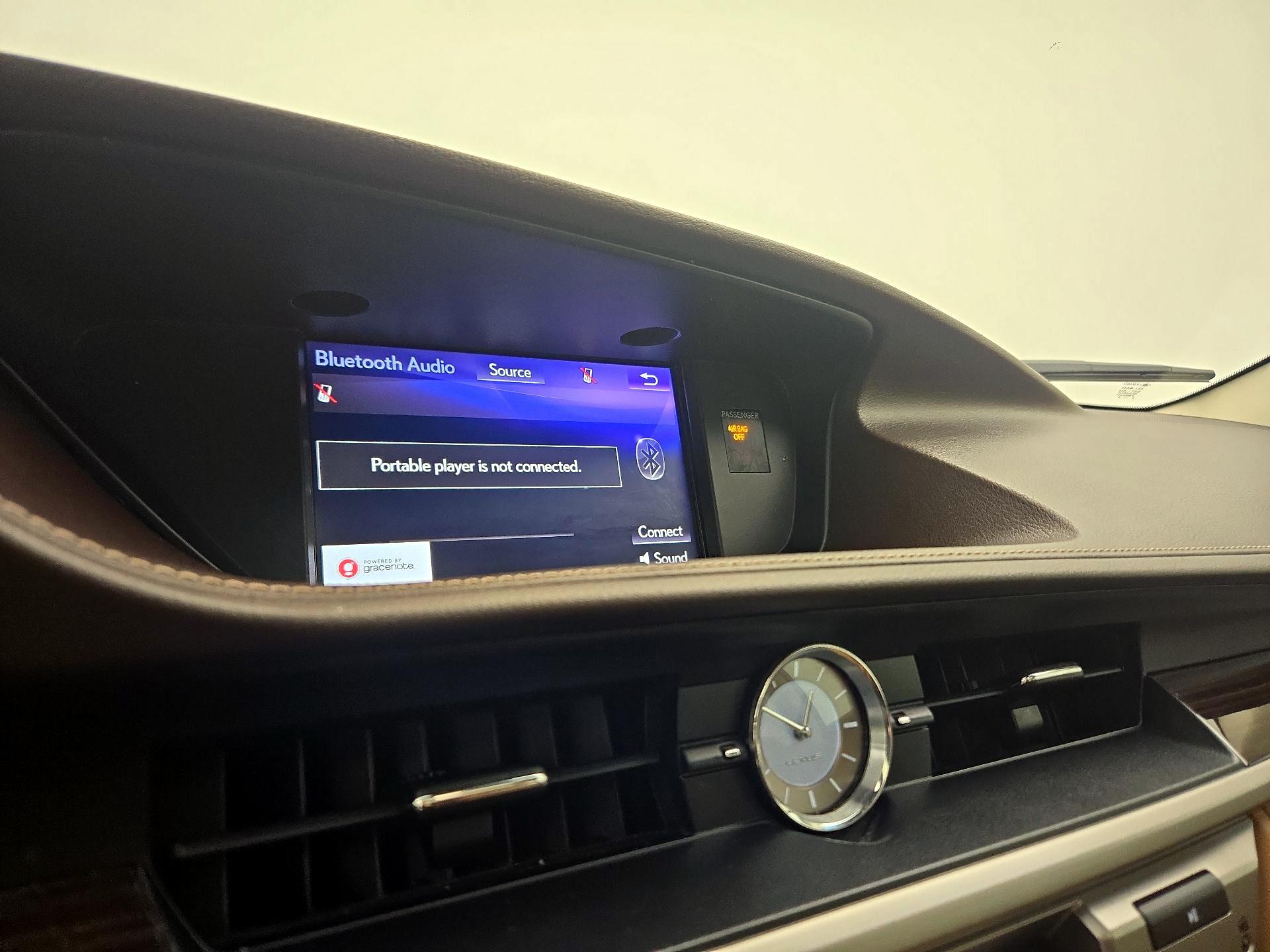 Thumbnail: 2017 Lexus ES - 16