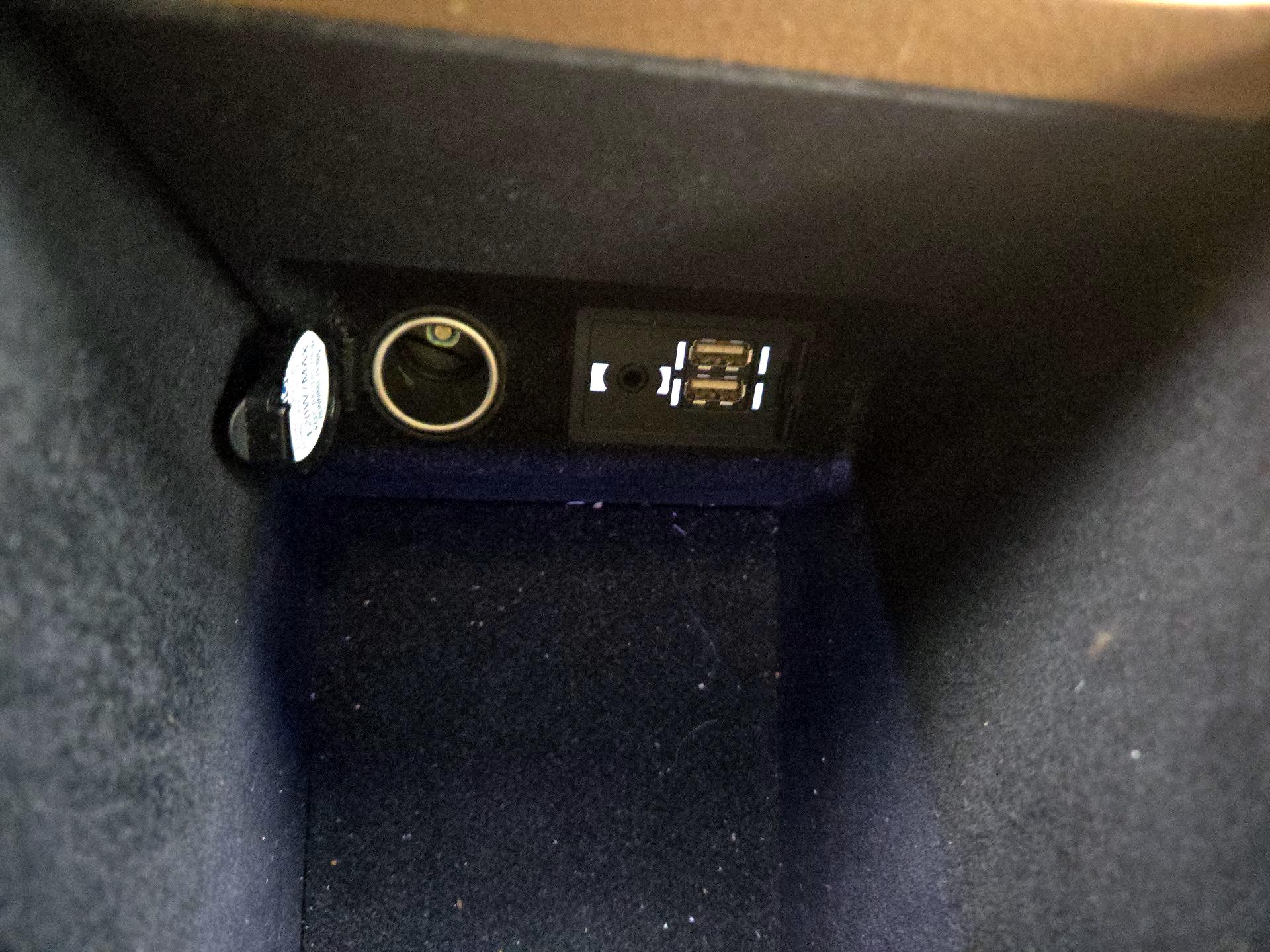 Thumbnail: 2017 Lexus ES - 19