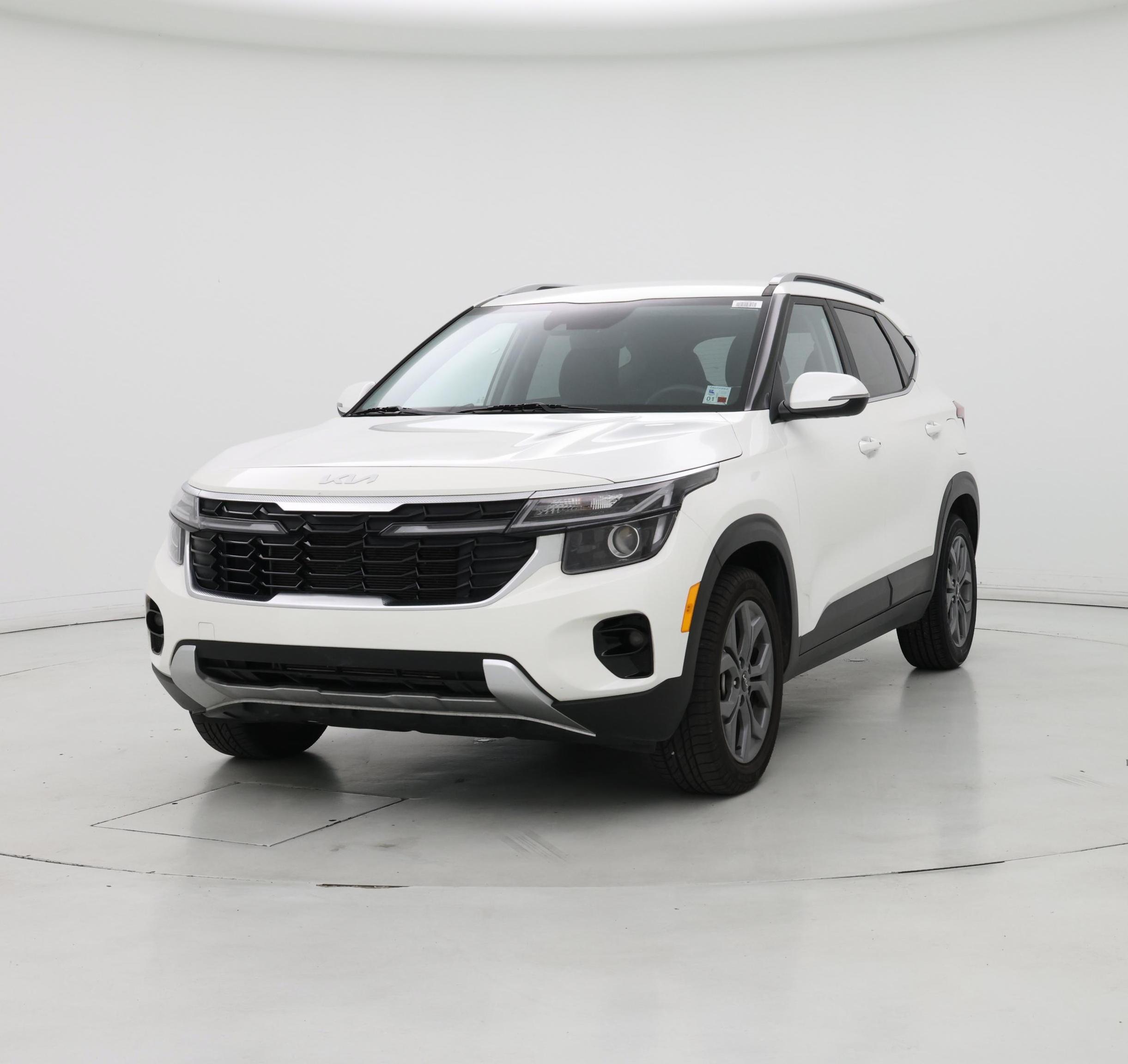 Thumbnail: 2024 Kia Seltos - 4