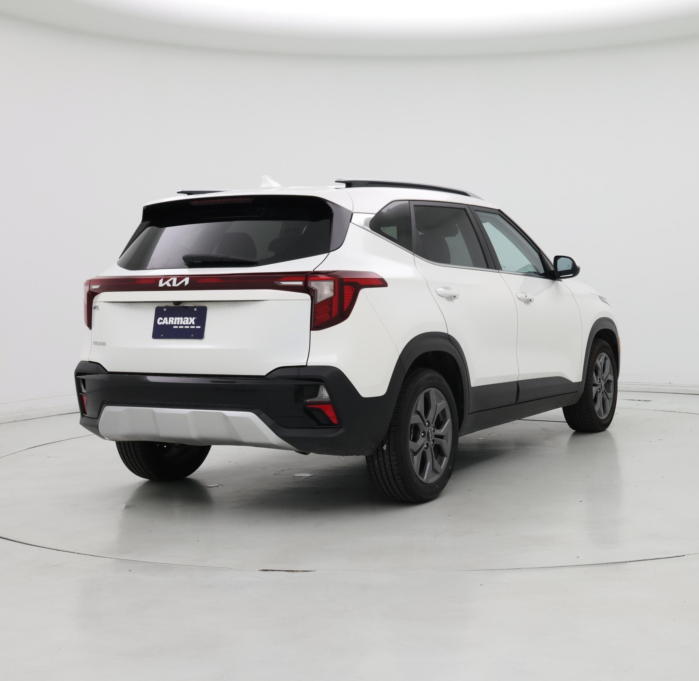 Thumbnail: 2024 Kia Seltos - 8