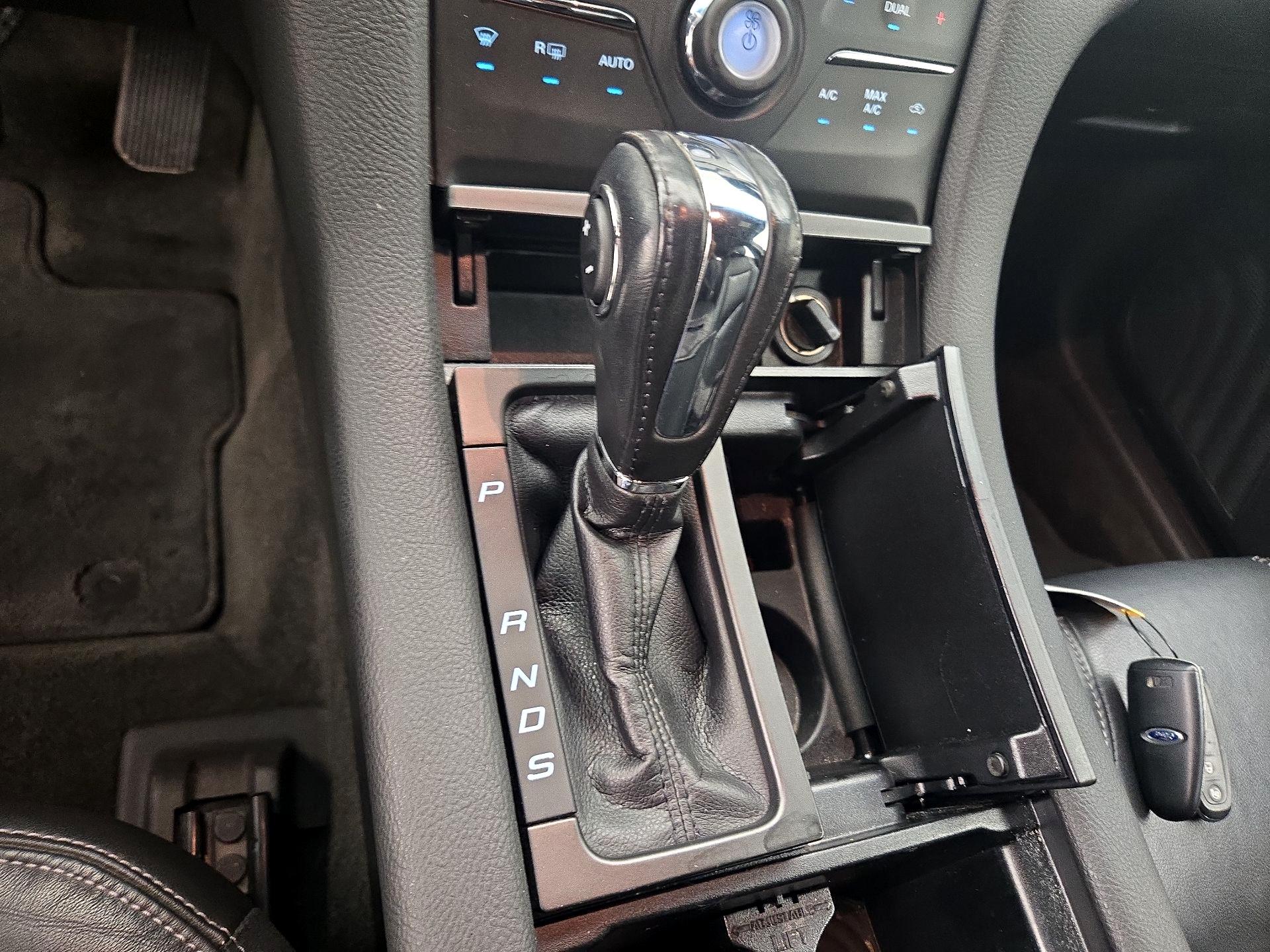 Thumbnail: 2017 Ford Taurus - 18