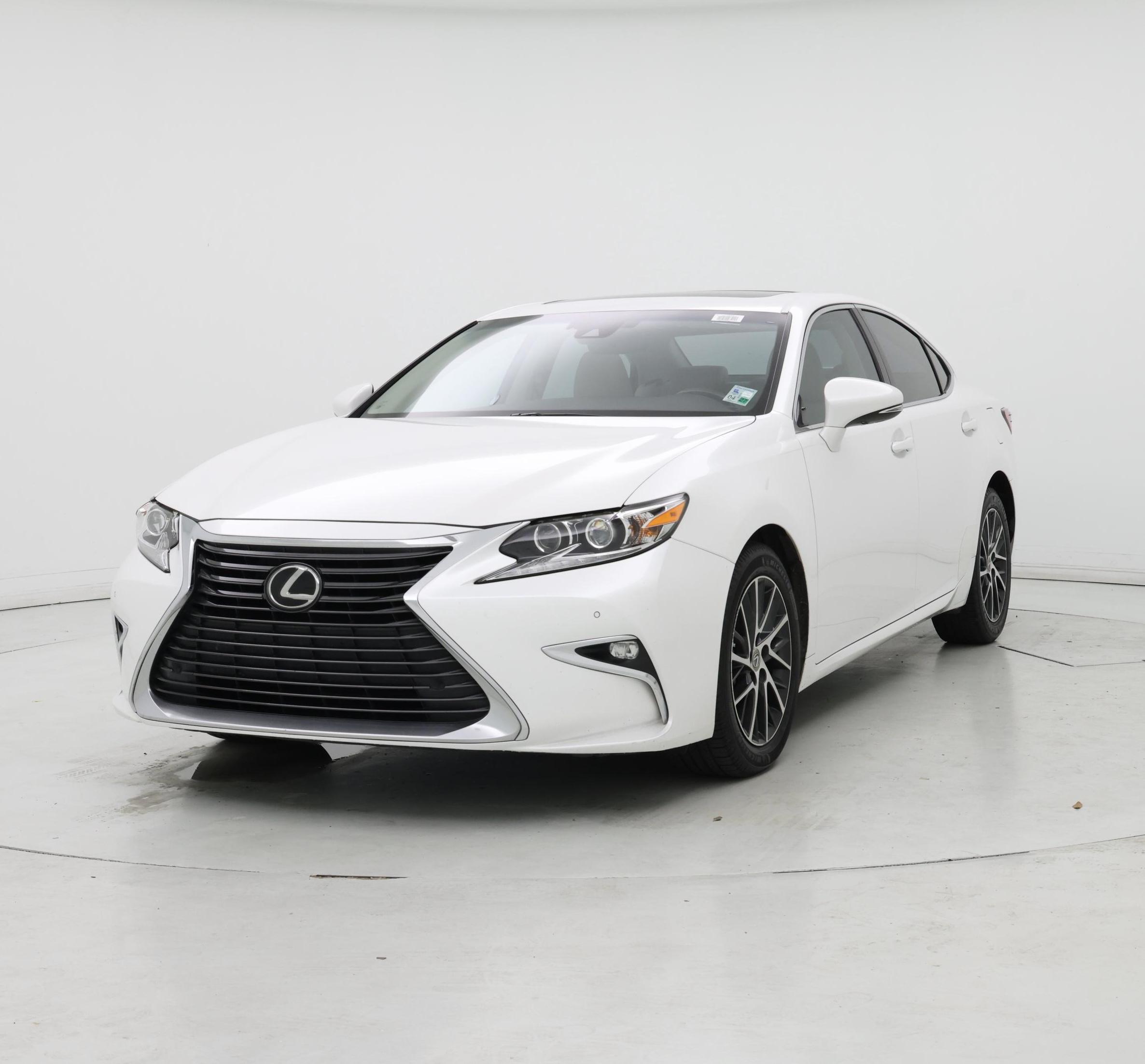 Thumbnail: 2016 Lexus ES - 4