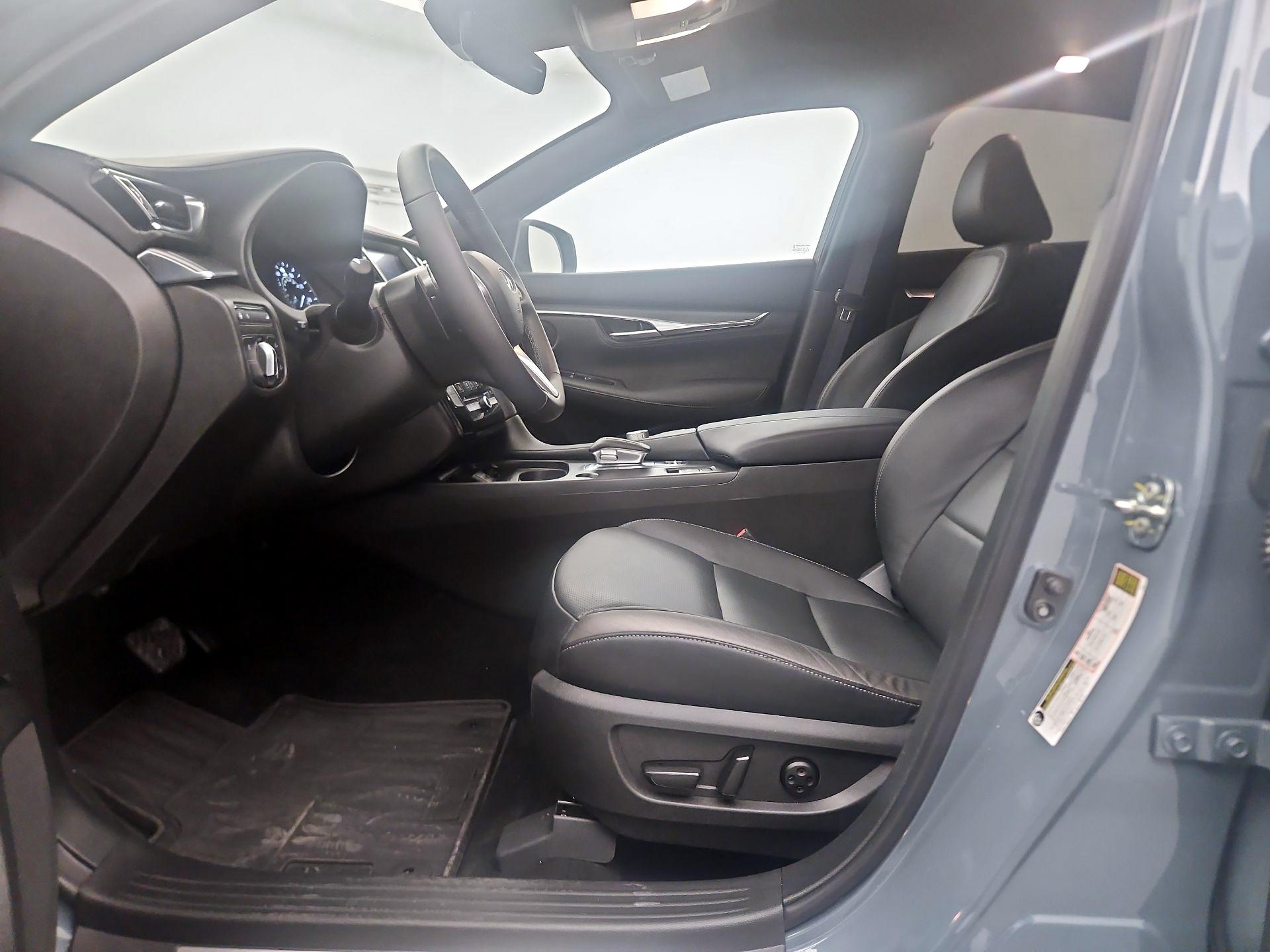 Thumbnail: 2025 INFINITI QX55 - 9