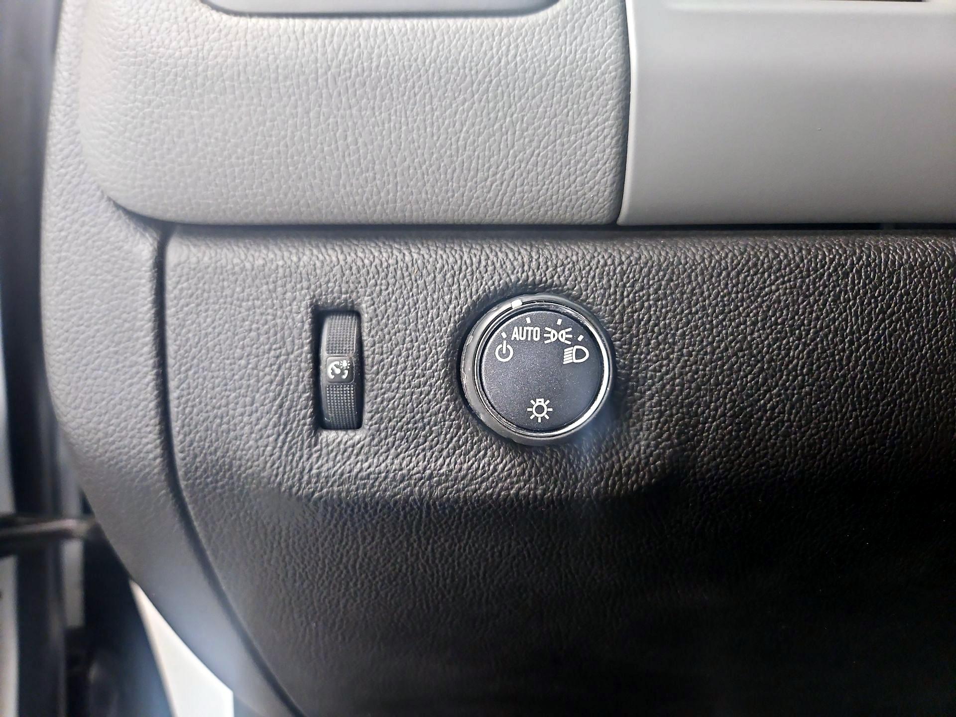 Thumbnail: 2021 Chevrolet Colorado - 13