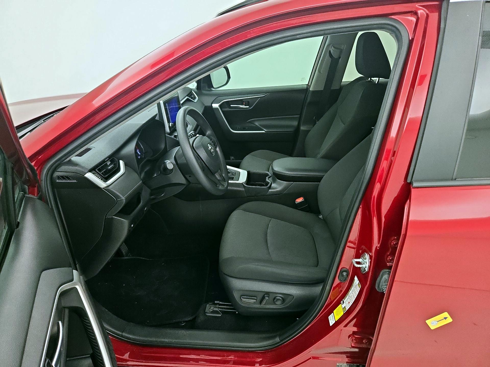 Thumbnail: 2024 Toyota RAV4 - 11