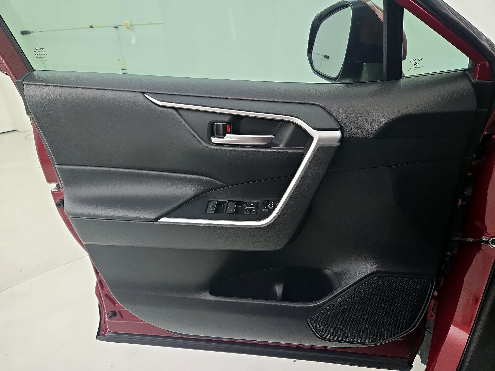 Thumbnail: 2024 Toyota RAV4 - 12