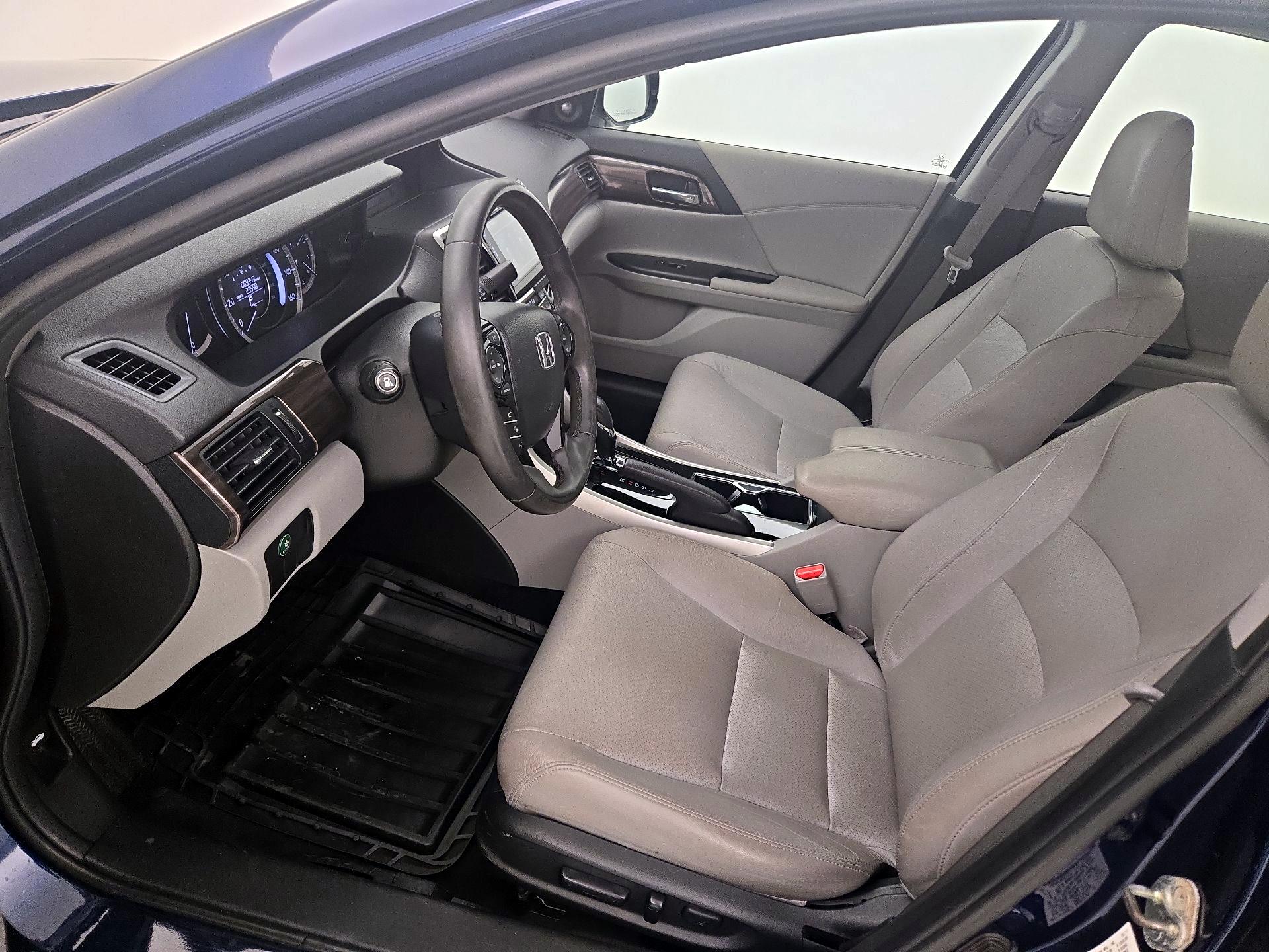 Thumbnail: 2017 Honda Accord - 11