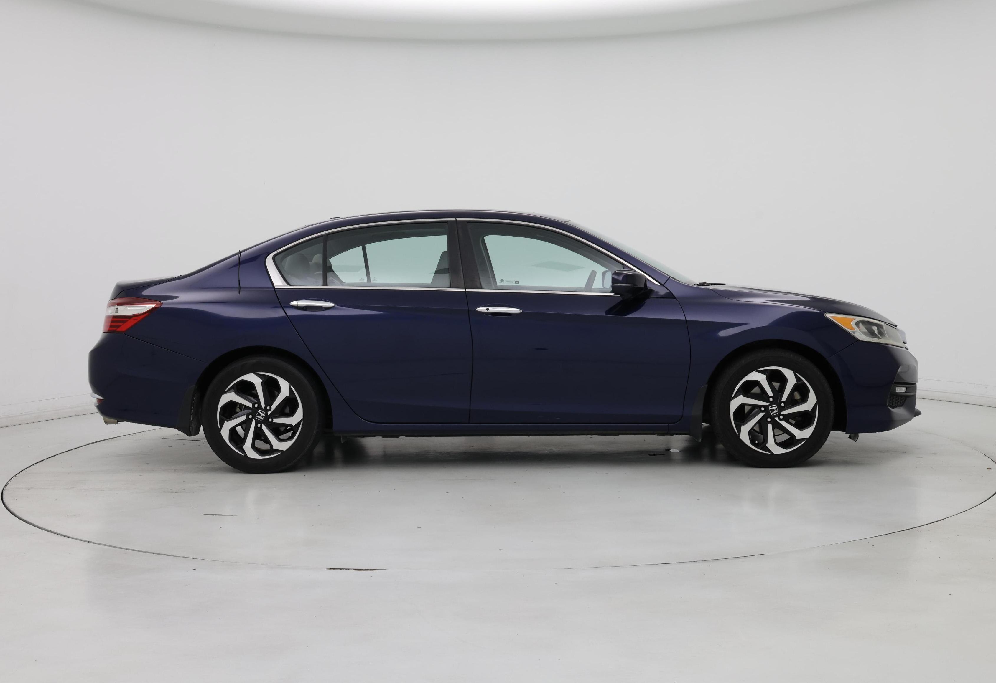Thumbnail: 2017 Honda Accord - 7