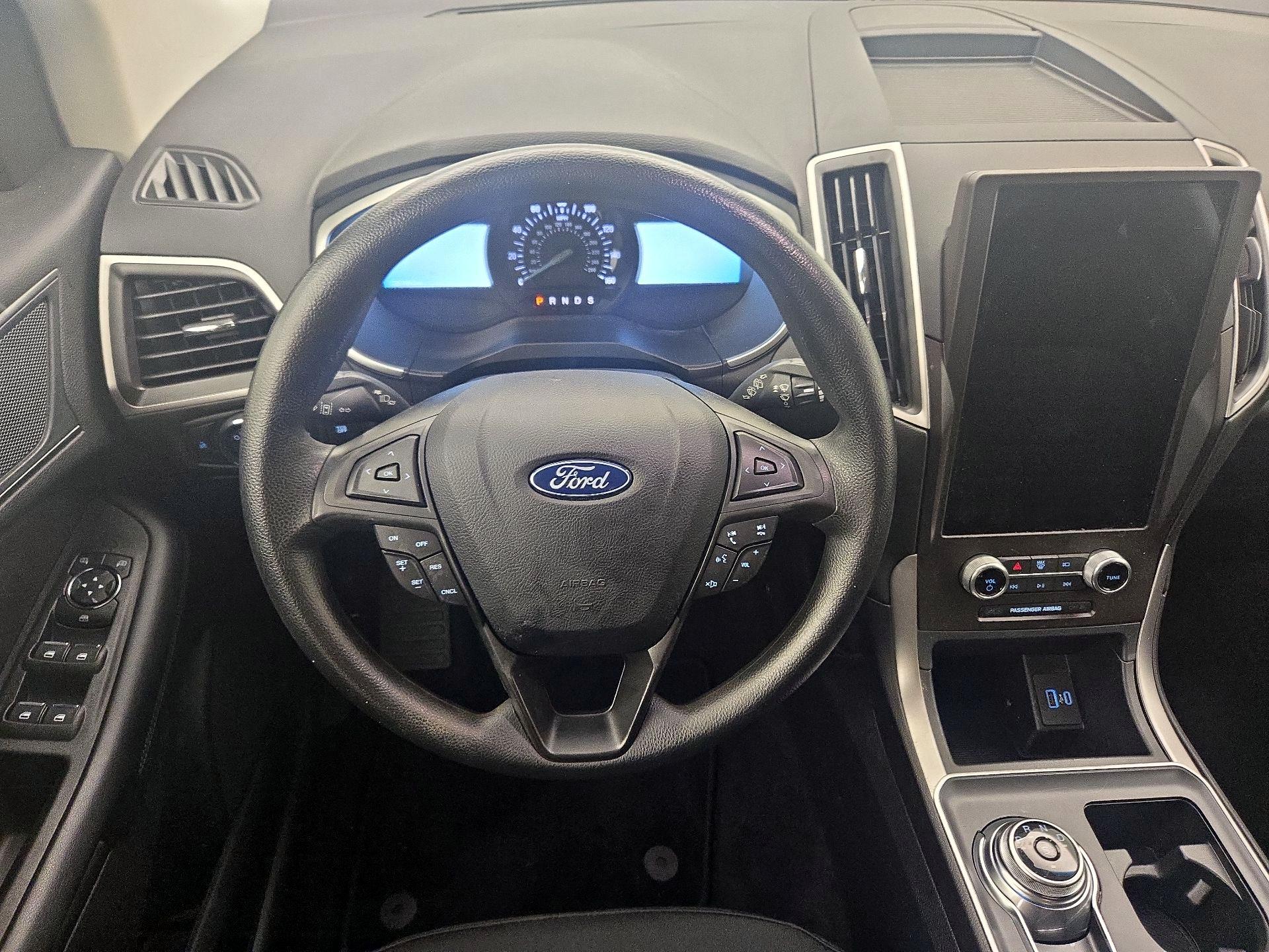 Thumbnail: 2021 Ford Edge - 10