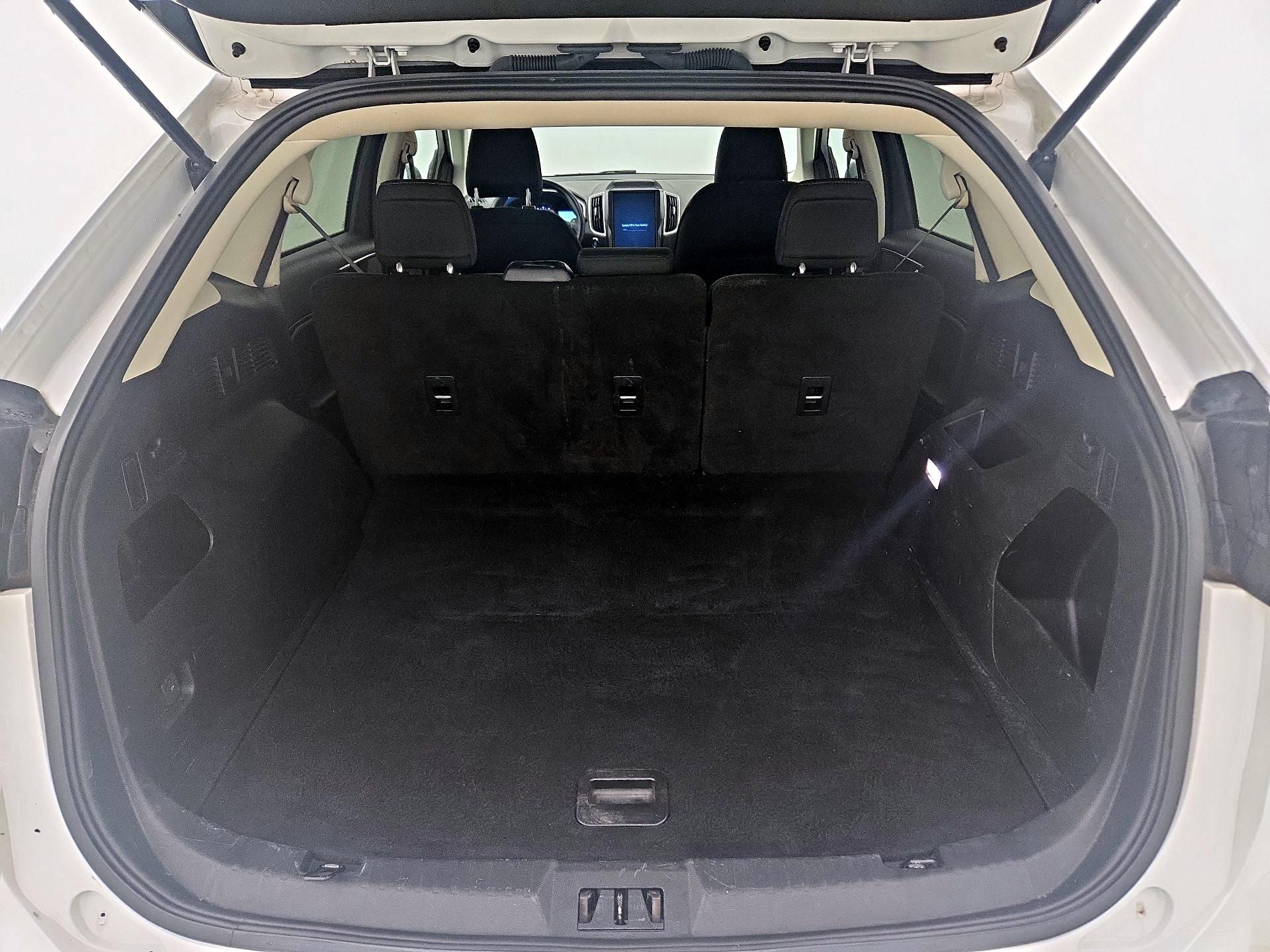 Thumbnail: 2021 Ford Edge - 20