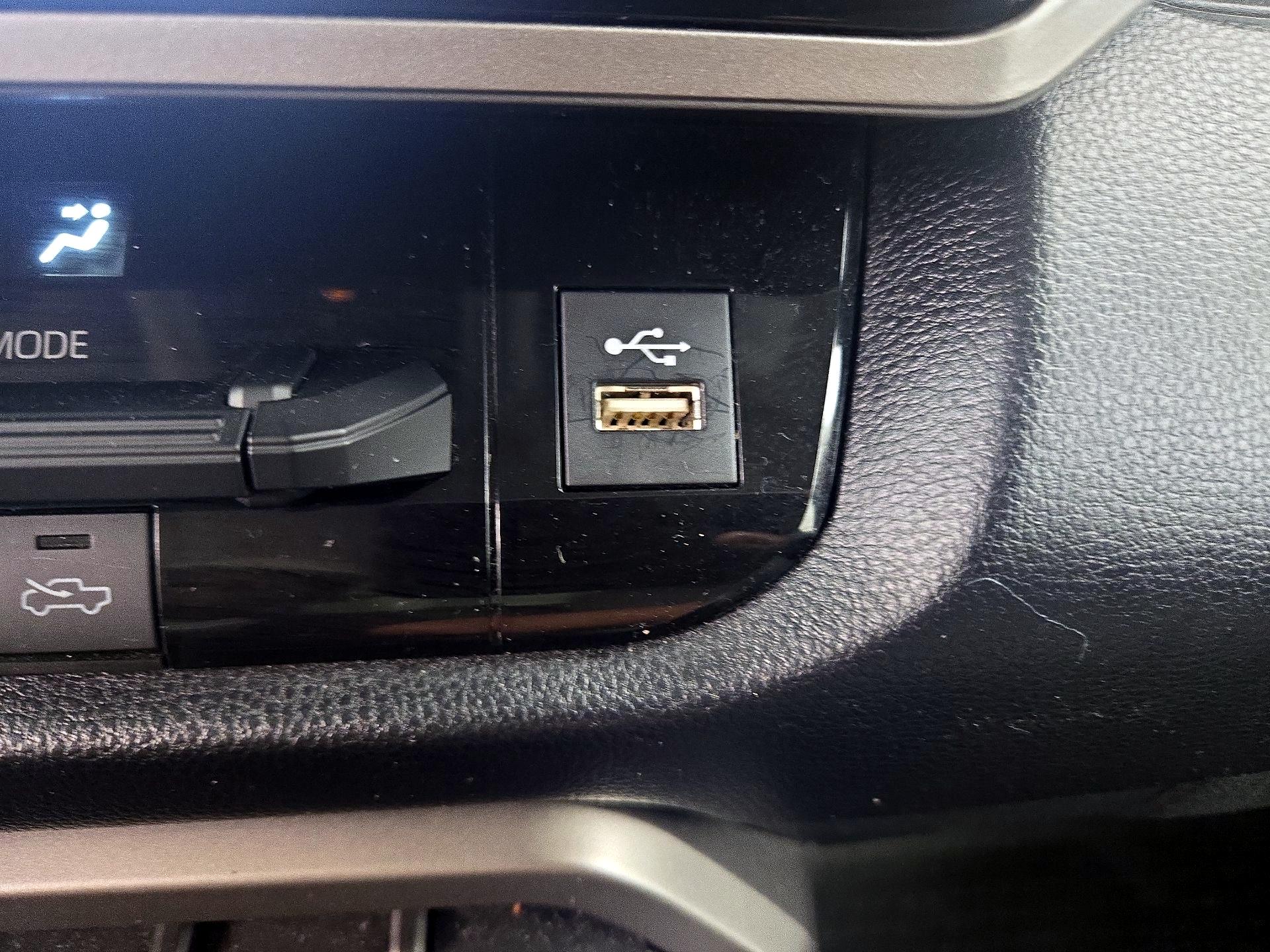 Thumbnail: 2023 Toyota Tundra - 18