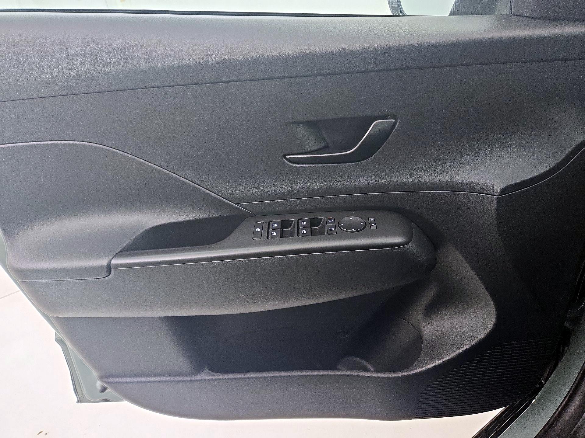 Thumbnail: 2025 Hyundai Kona - 12