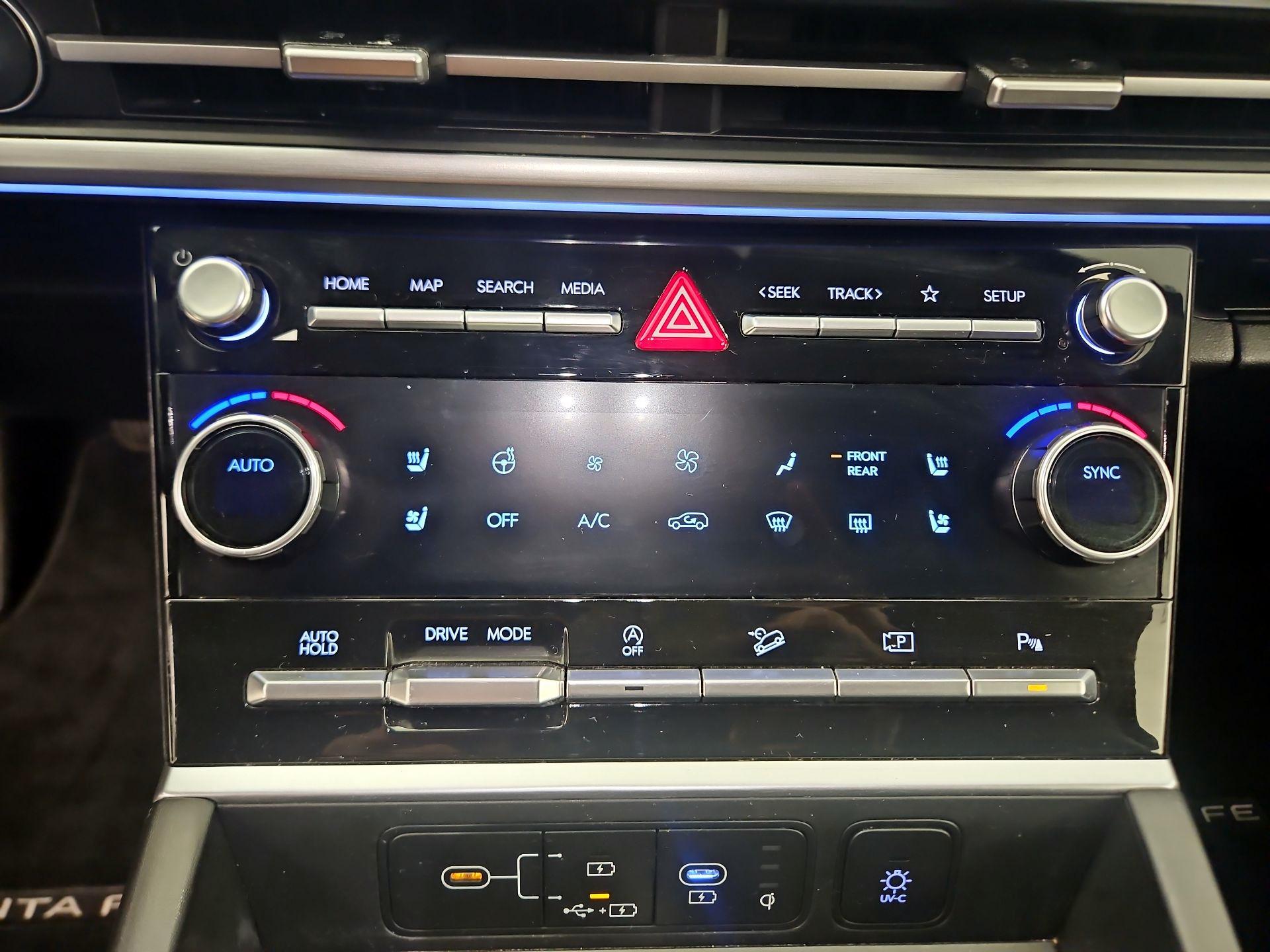 Thumbnail: 2024 Hyundai Santa Fe - 16